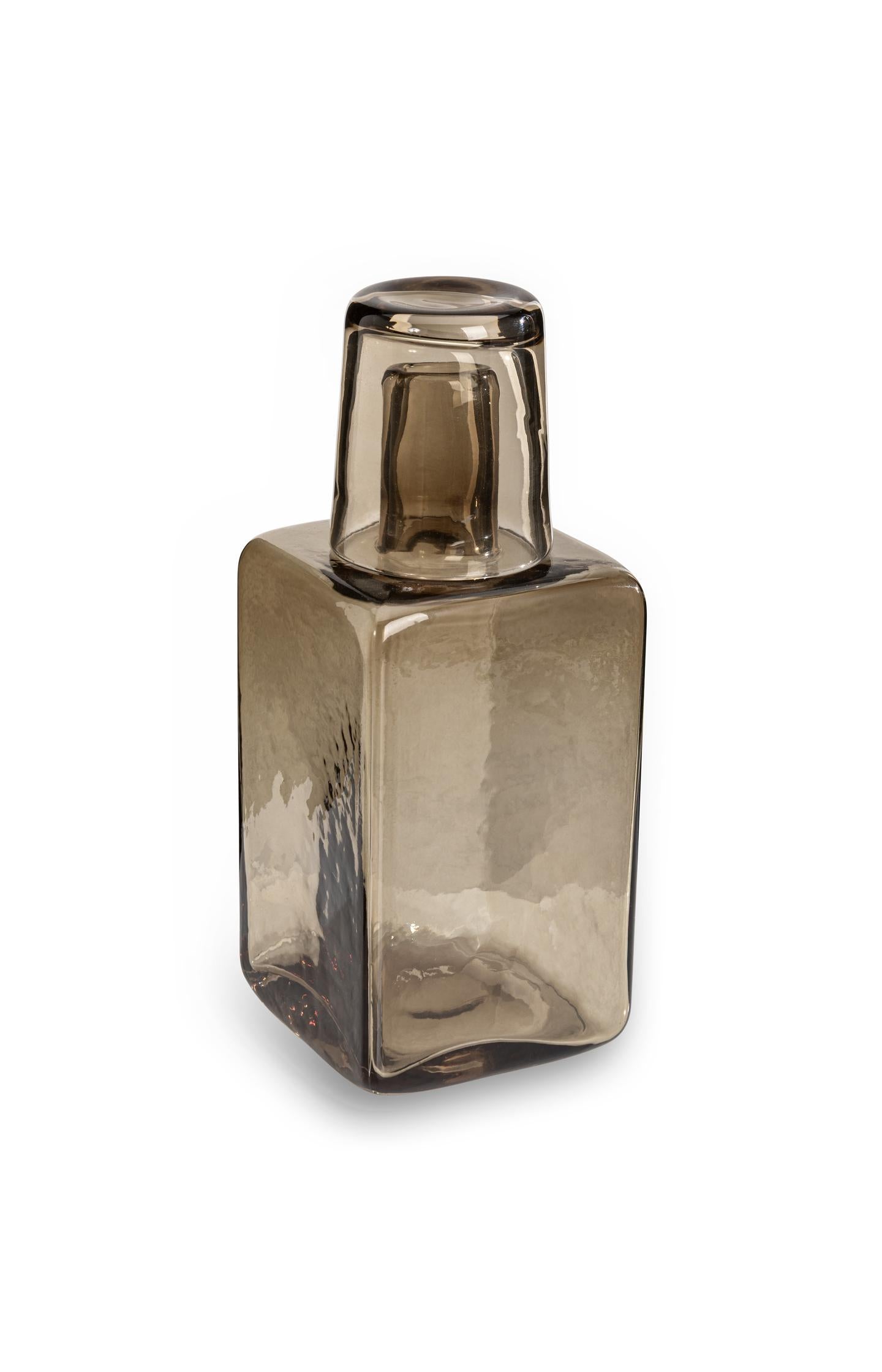 Glaskaraffe mit zugehörigem Glas