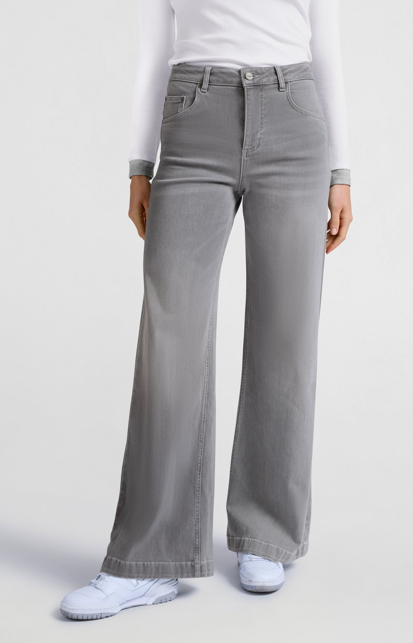 Grey denim trousers with extra wide legs and high waist - L34