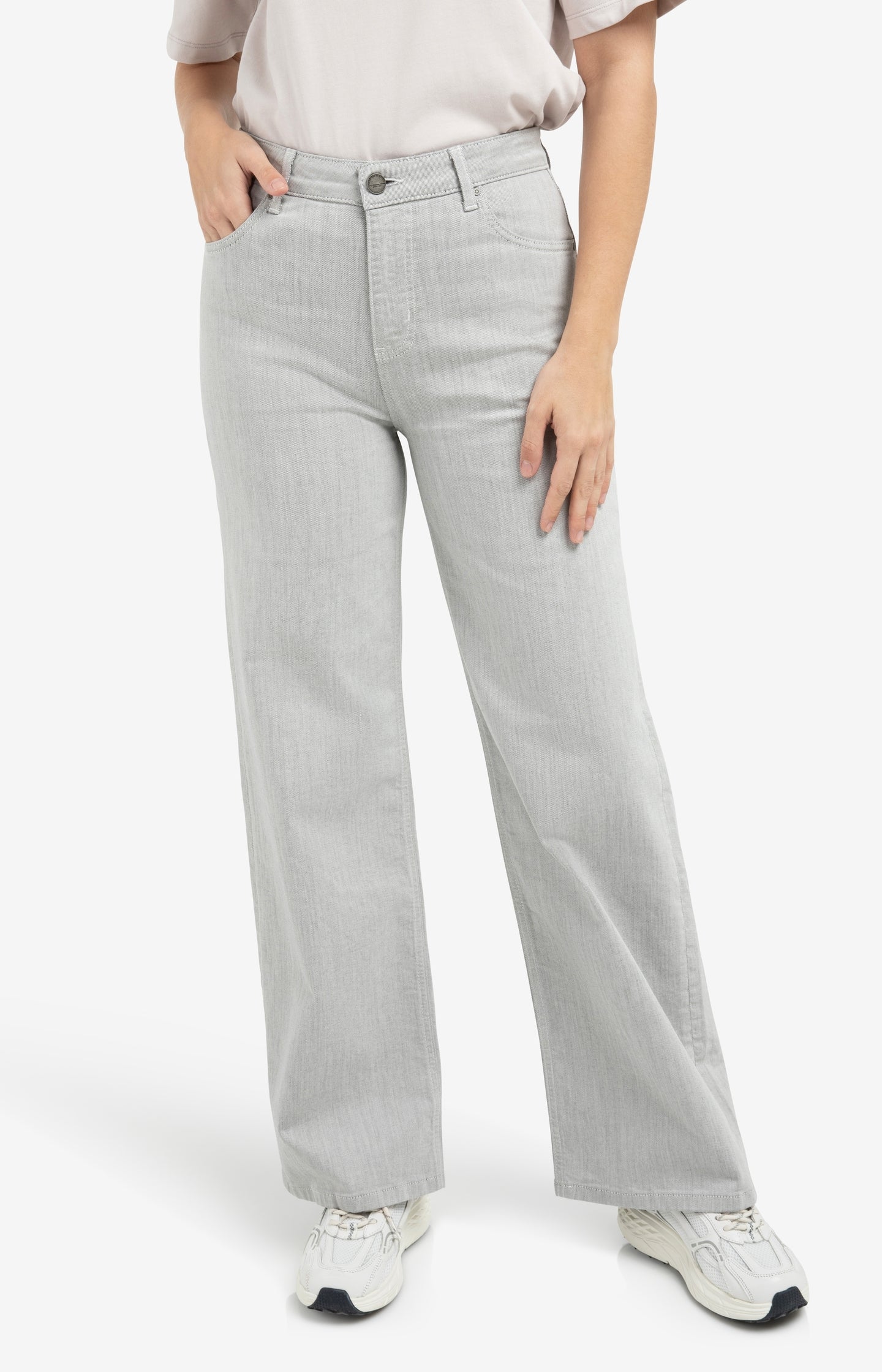 Grey denim trousers with high waist and straight legs