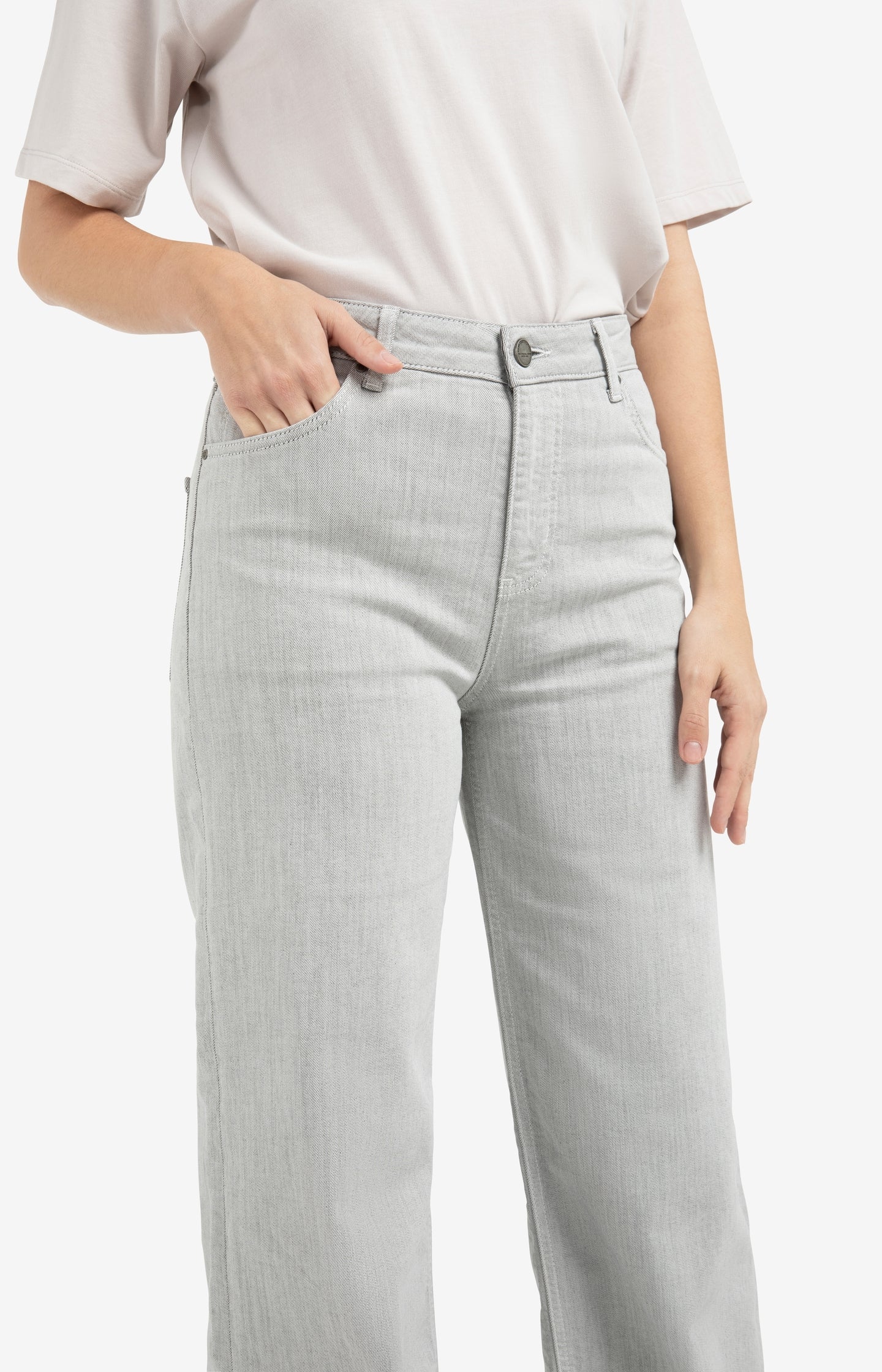 Grey denim trousers with high waist and straight legs