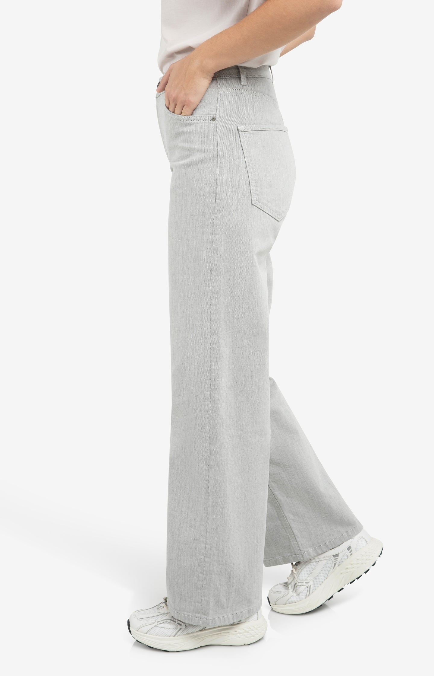 Grey denim trousers with high waist and straight legs