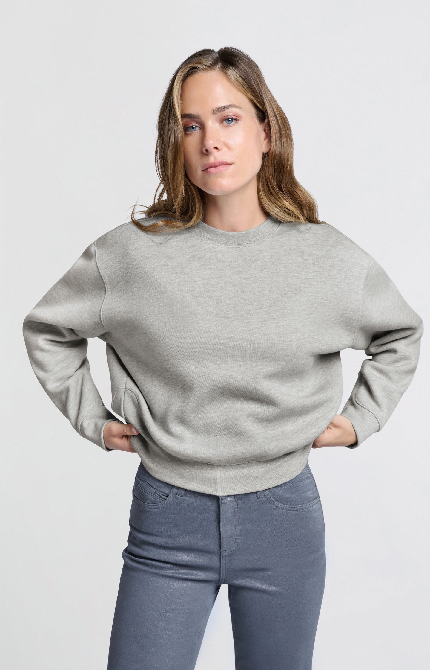 Grey melange sweatshirt with round neck and long sleeves