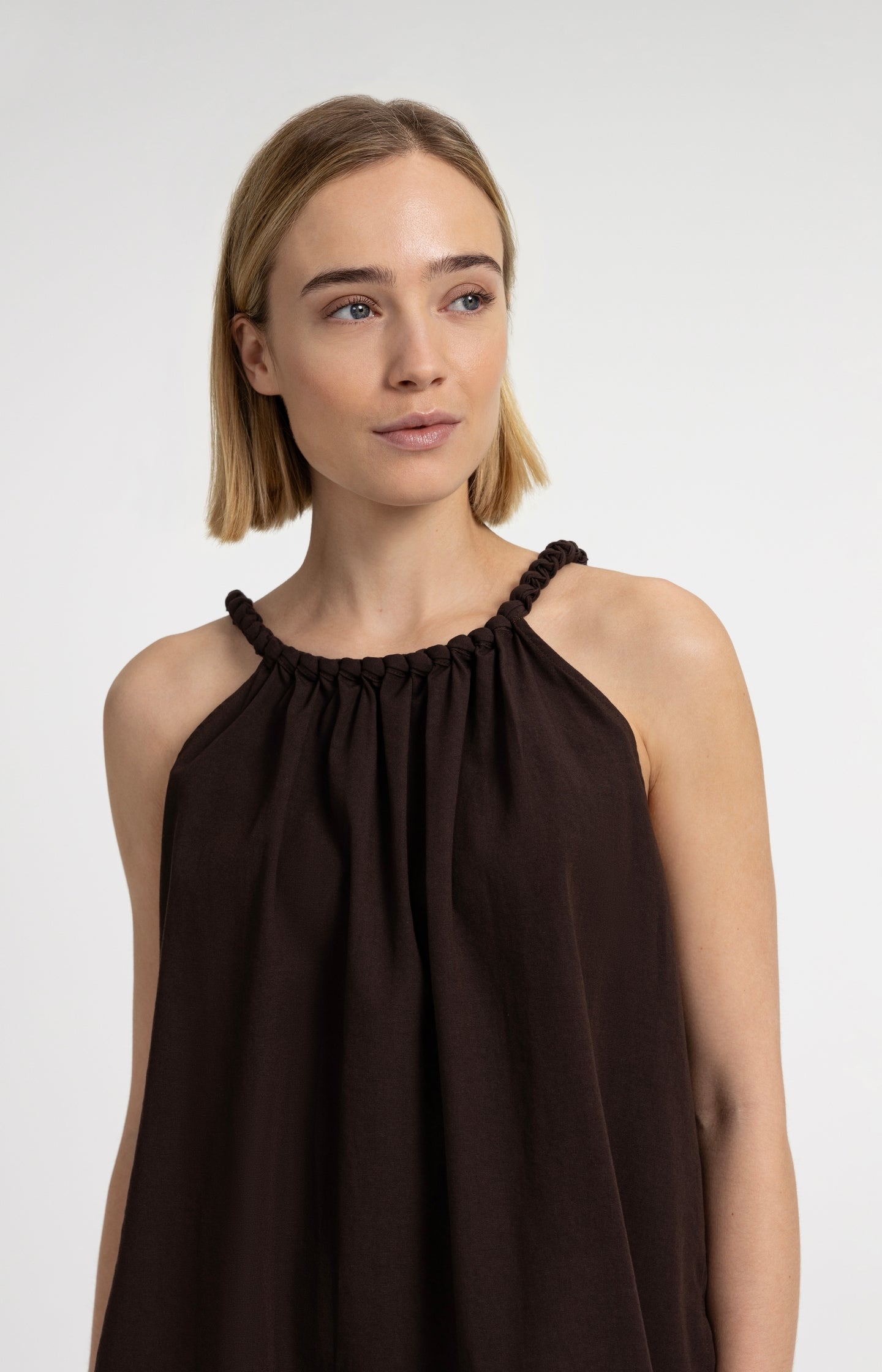 Halter top with braided neckline and tie detail - Type: video