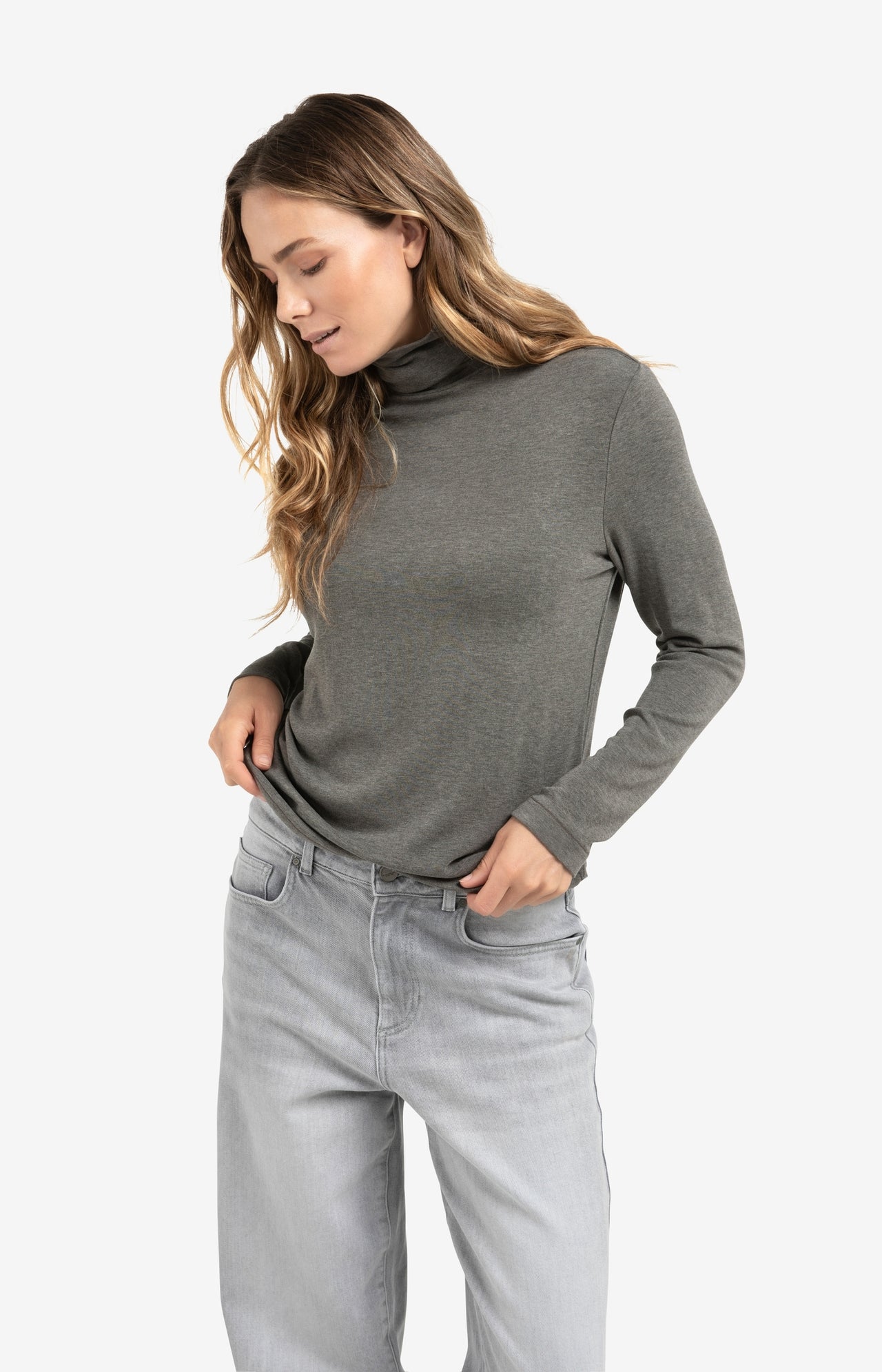 Heavyweight jersey top with turtleneck and long sleeves
