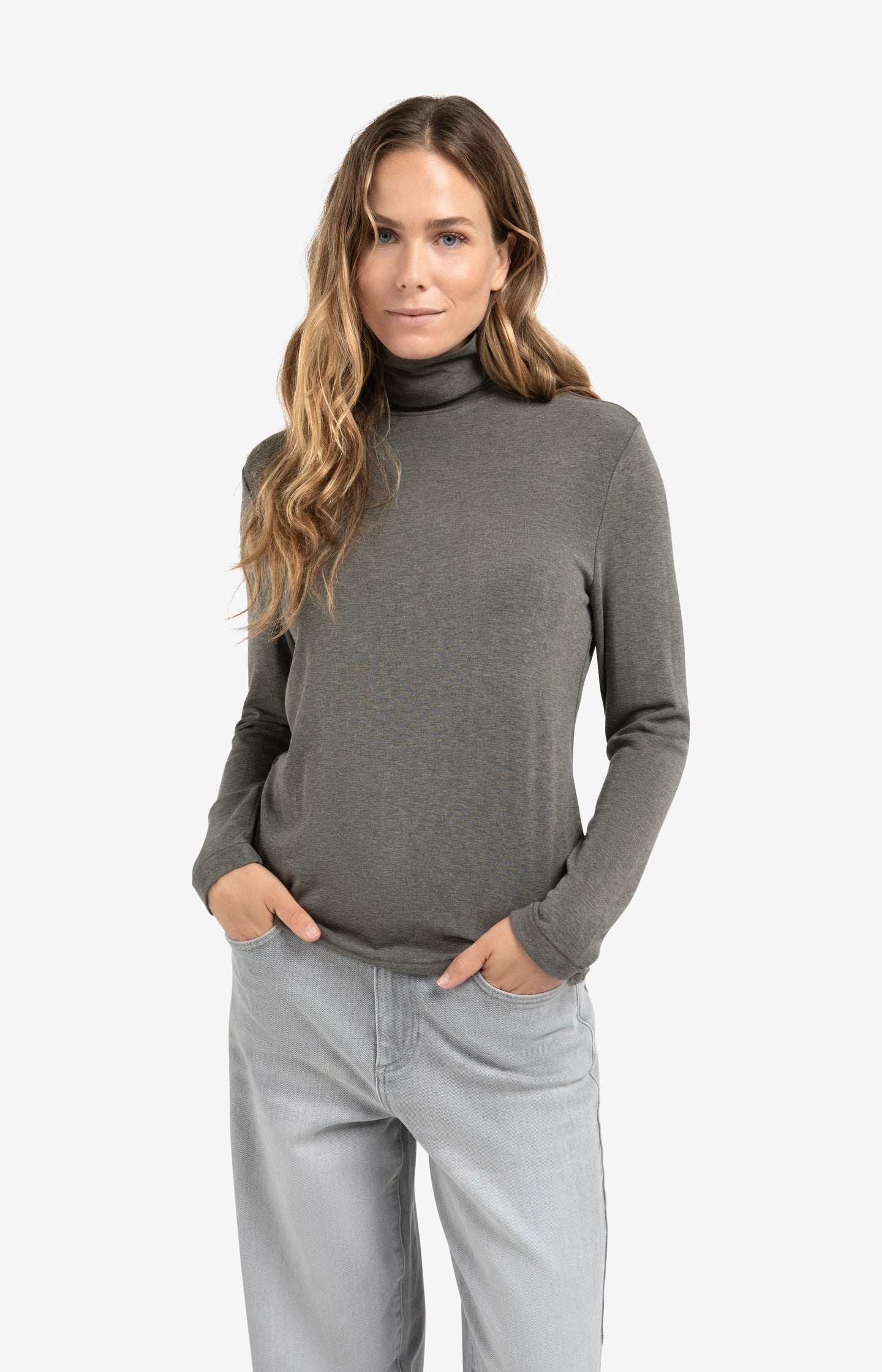 Heavyweight jersey top with turtleneck and long sleeves