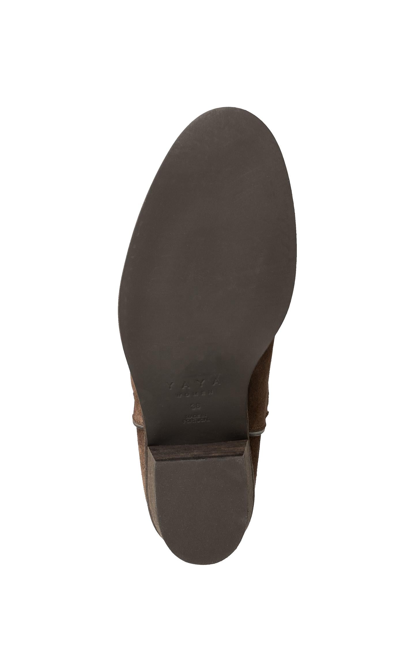 High leather boot with block heel