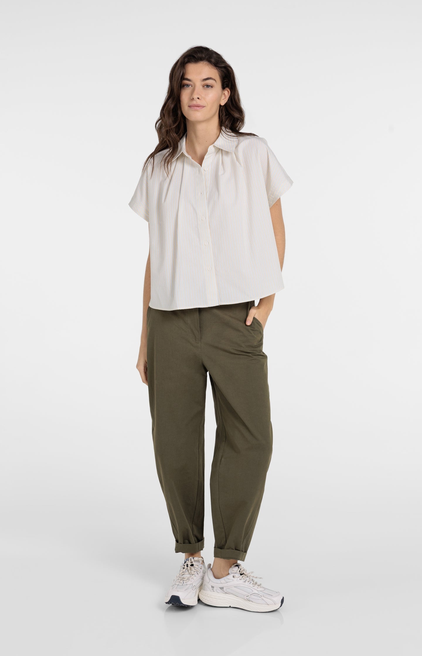 High waist barrel trousers with button detail