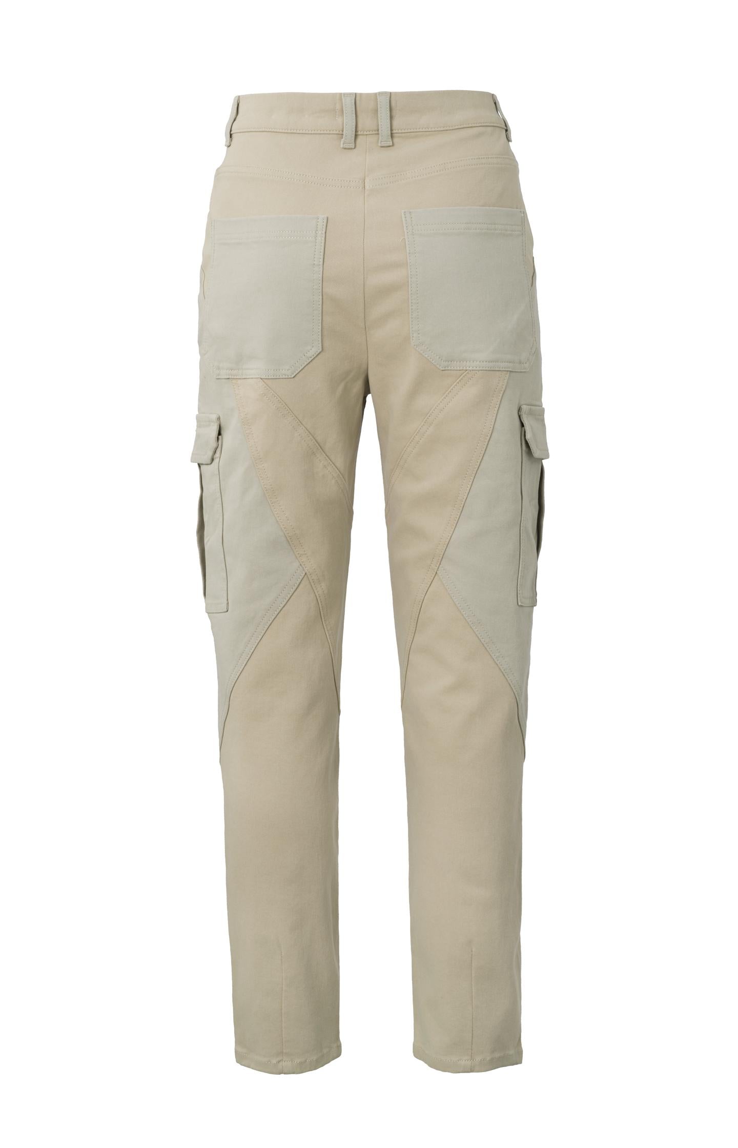 High waist cargo trousers with six pocket style and zip fly