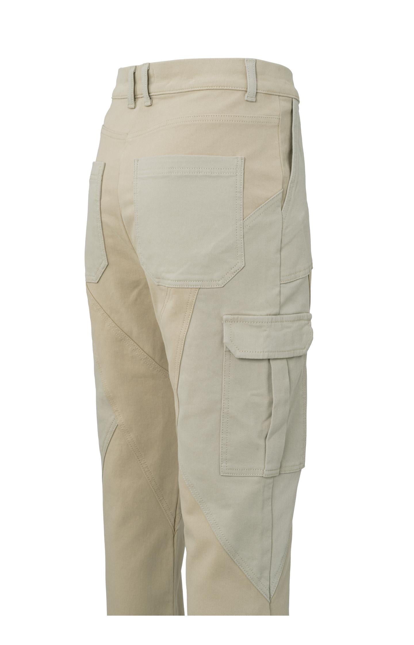 High waist cargo trousers with six pocket style and zip fly