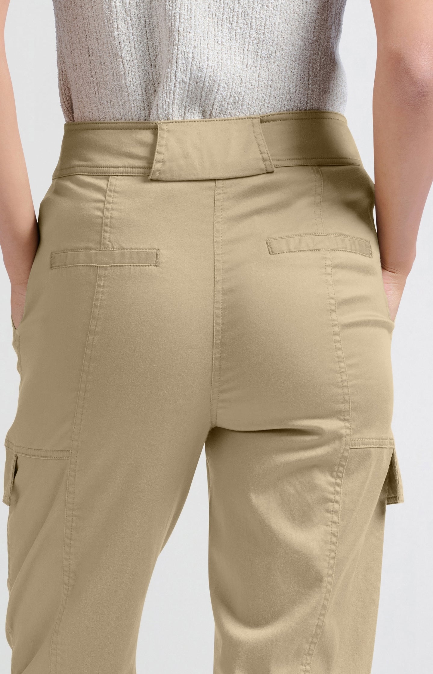 High waist cargo trousers with slim legs and pockets