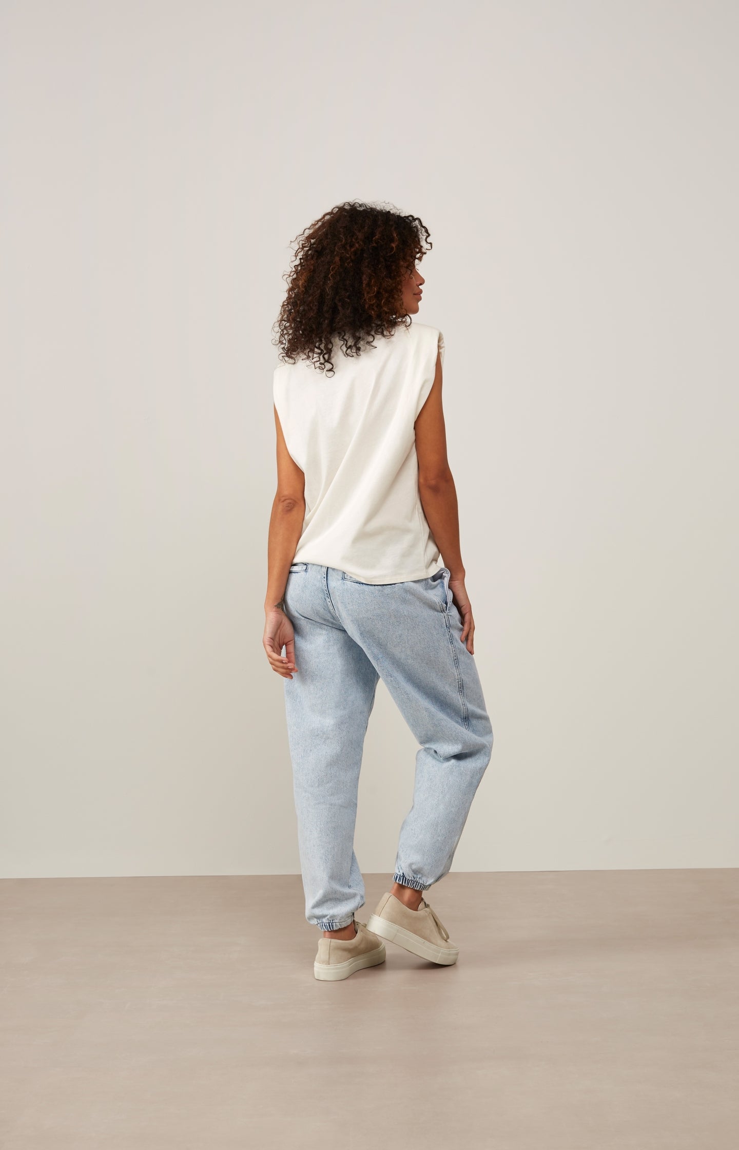 High waist denim with side pockets, zip fly and seam details