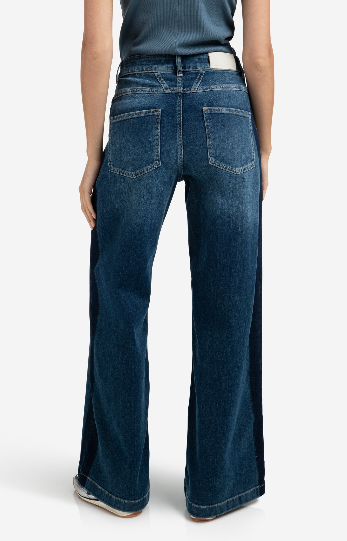 High waist jeans with tape detail and wide legs (L34)