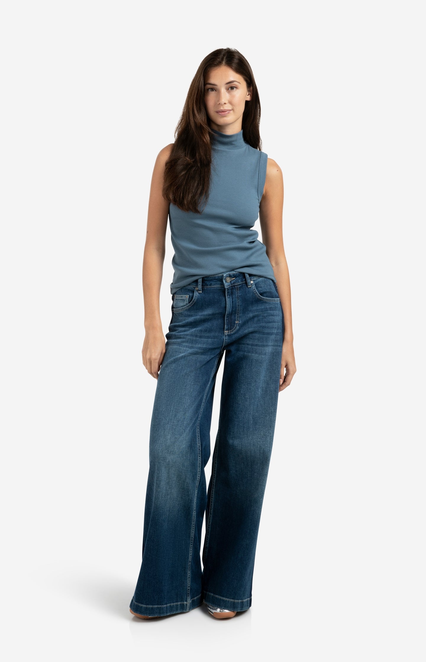 High waist jeans with tape detail and wide legs (L34)