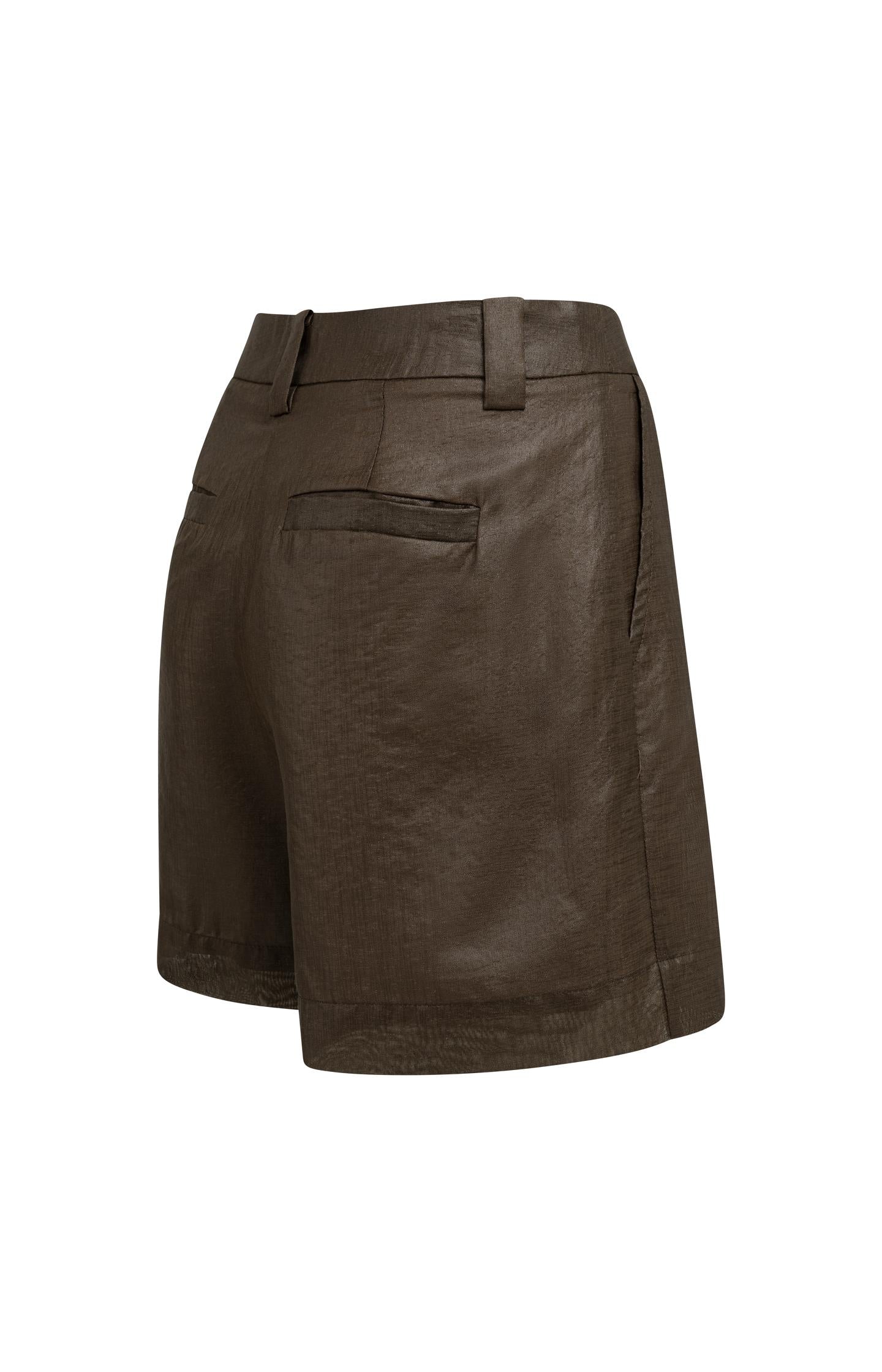 High-waist shorts with subtle sheen - Type: video
