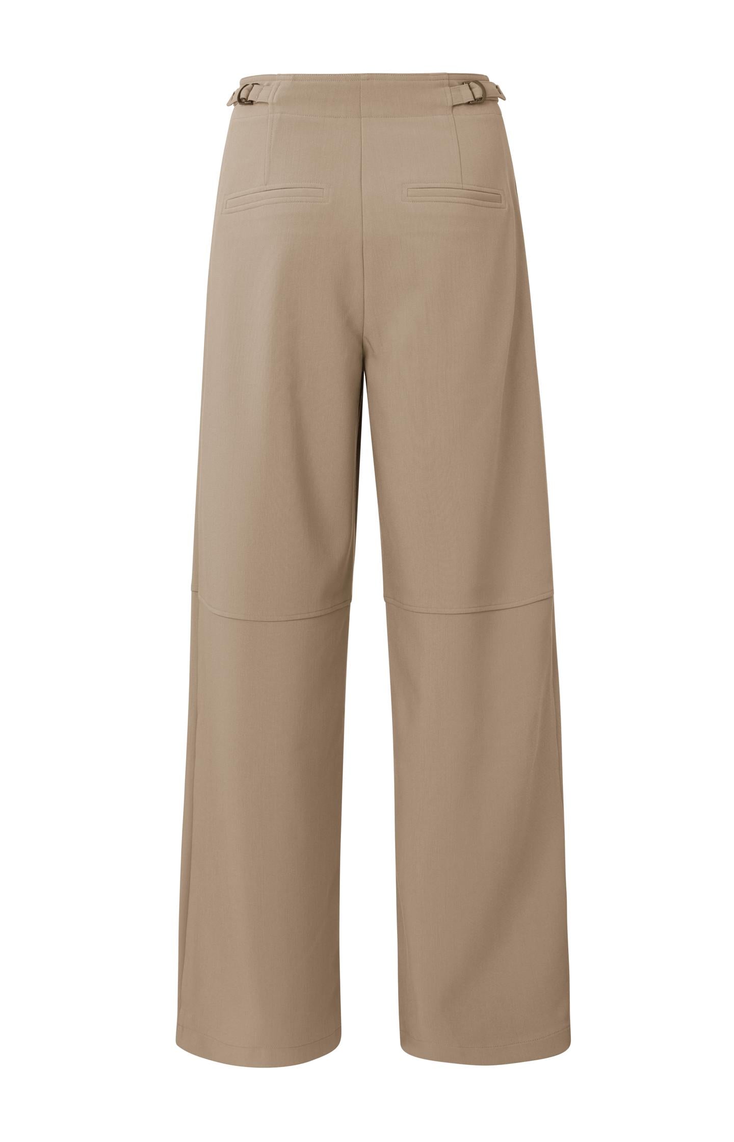 High waist trouser with wide leg, side pockets and zip