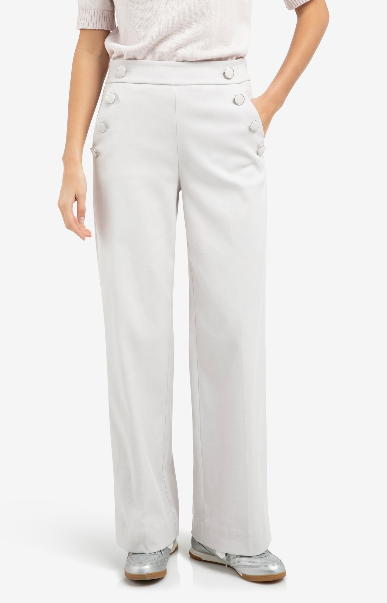 High waist trousers with decorative buttons and wide legs