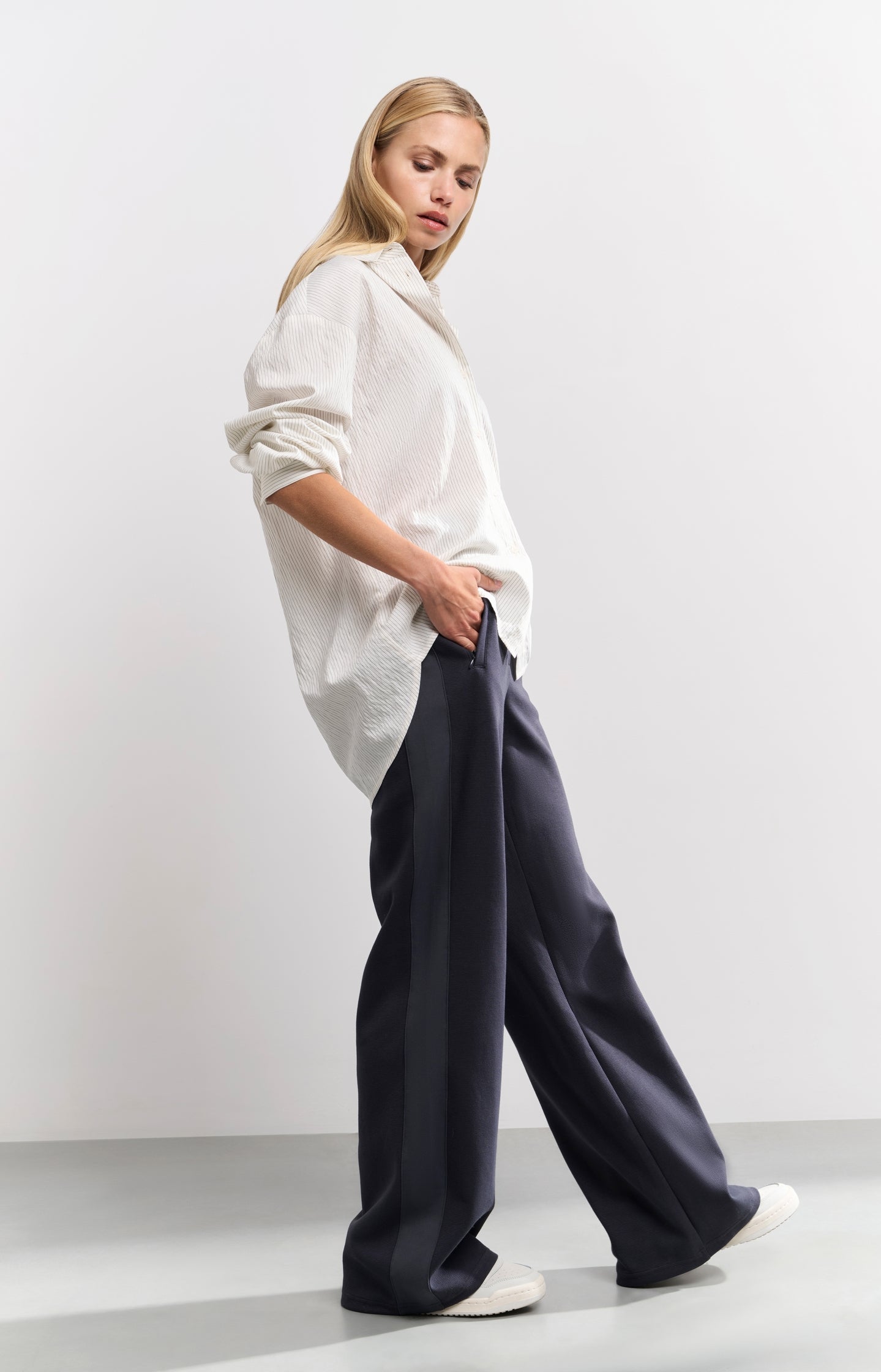 High-waisted wide-leg trousers