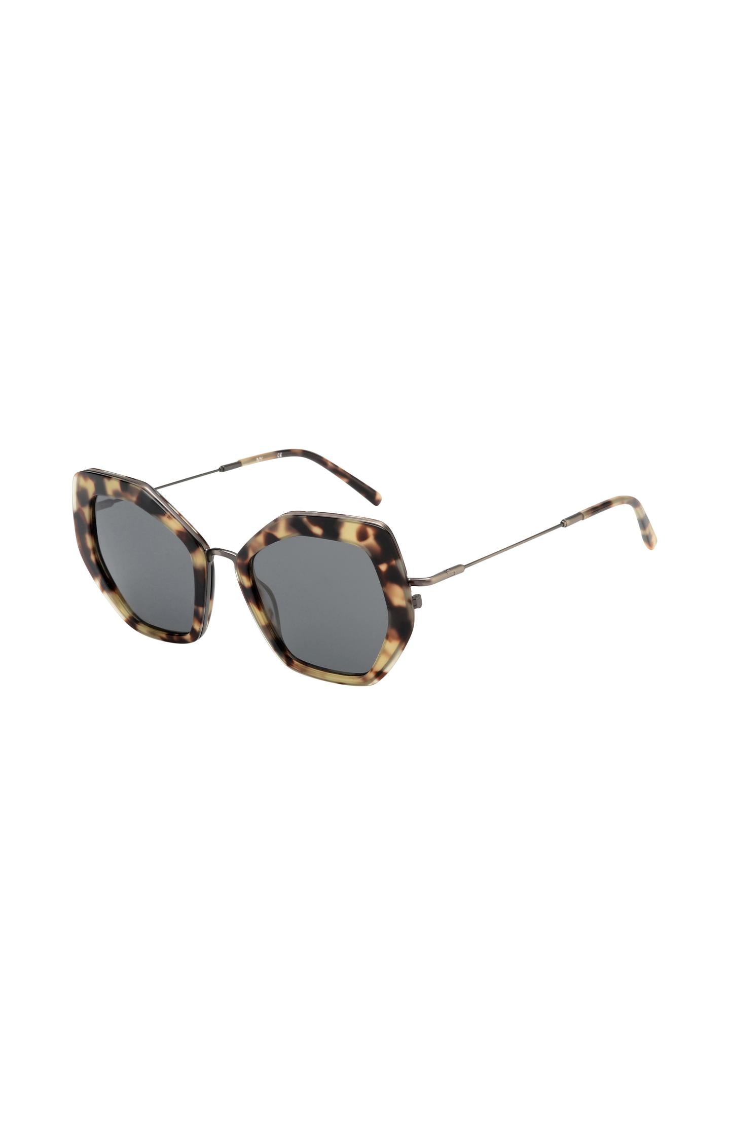 Ivy sunglasses in square shaped desgin with turtoise pattern - Type: product