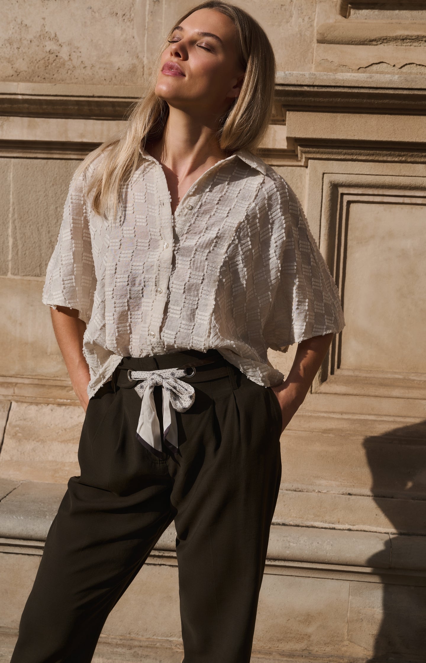 Jacquard blouse with short wide sleeves