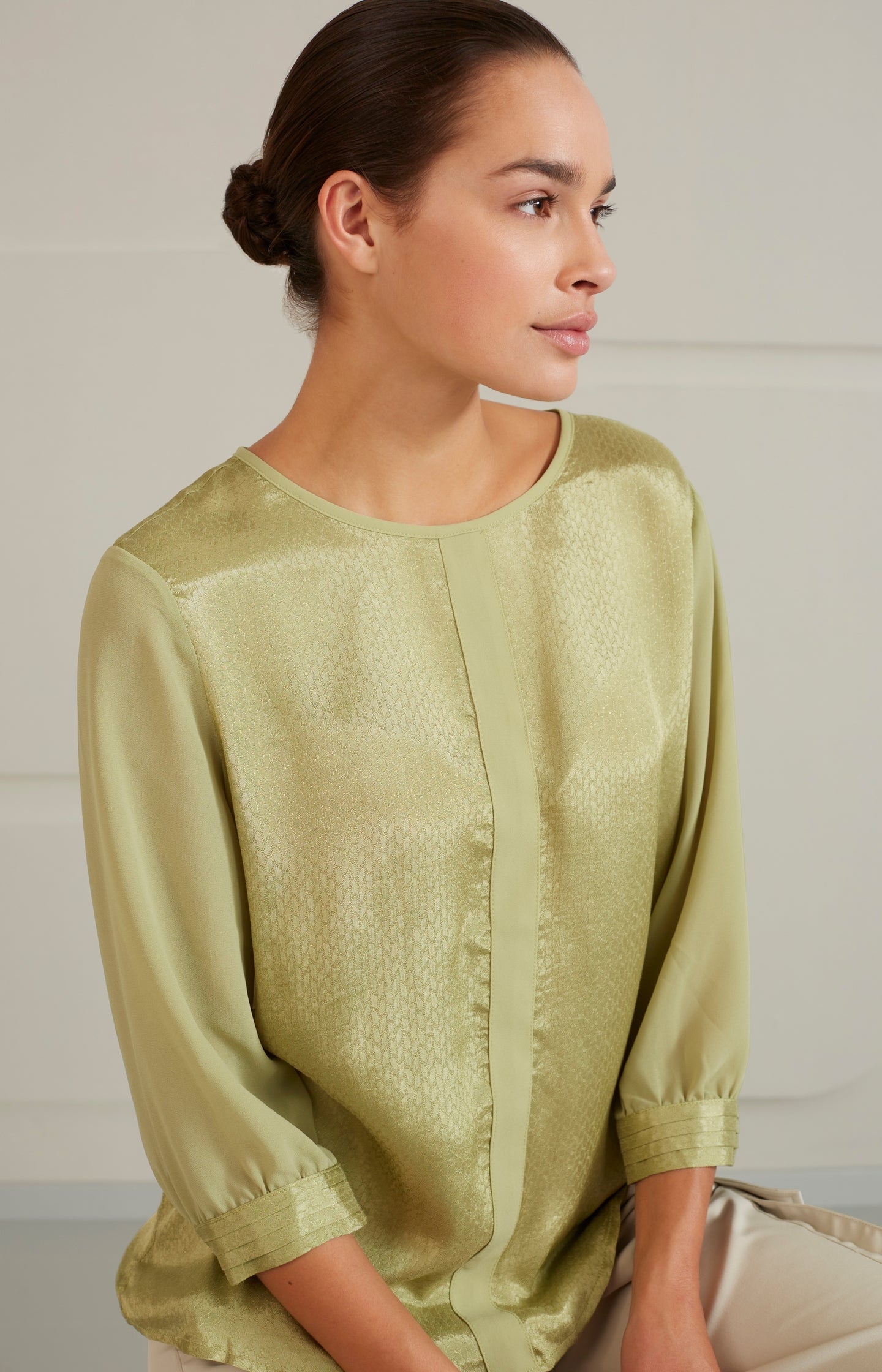 Jacquard top with round neck, 3/4 sleeves and seam detail - Sage Green - Type: lookbook