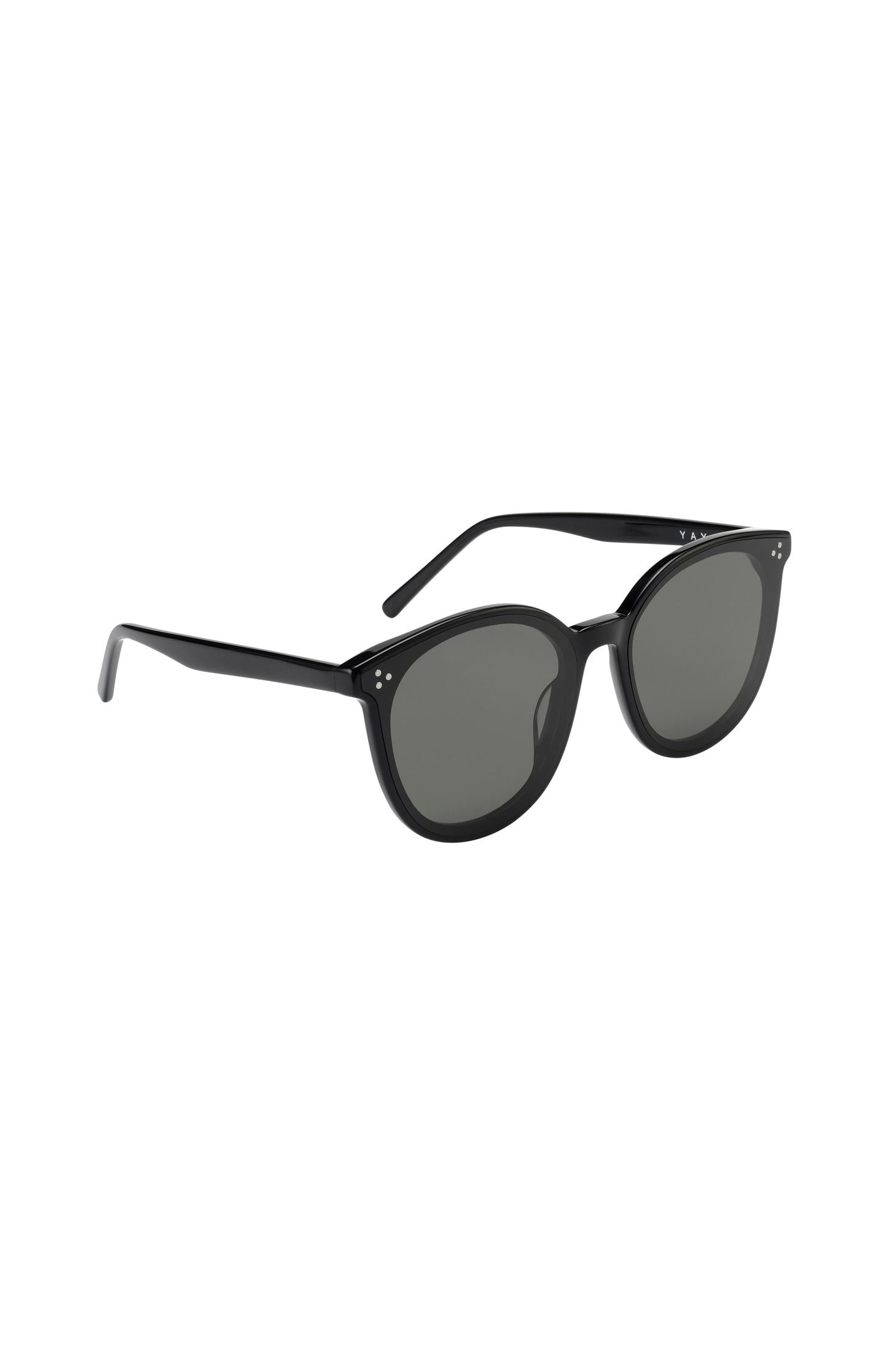 Jenn sunglasses in rounded butterfly design with black lens