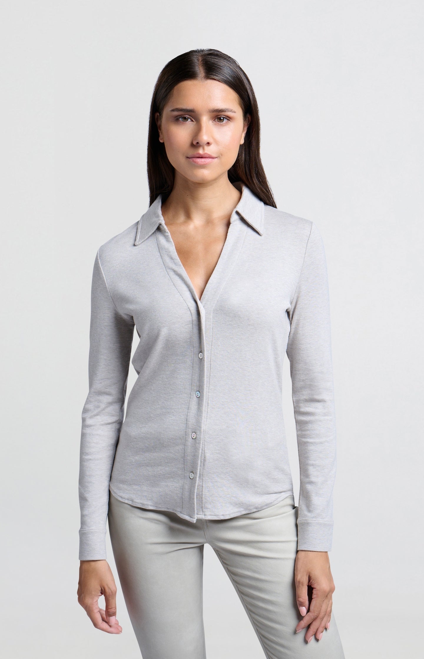 Jersey blouse with long sleeves, classic collar and buttons