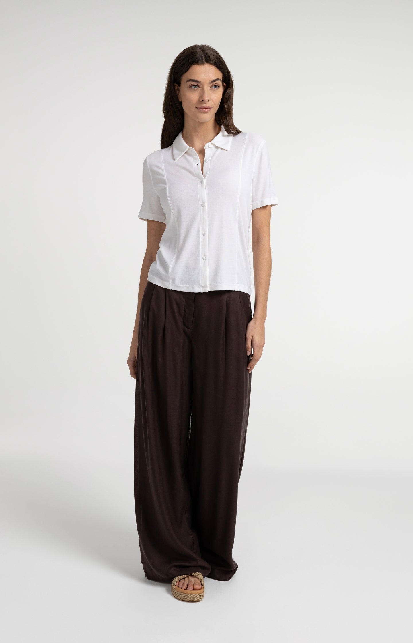 Jersey blouse with stitched details and short sleeves