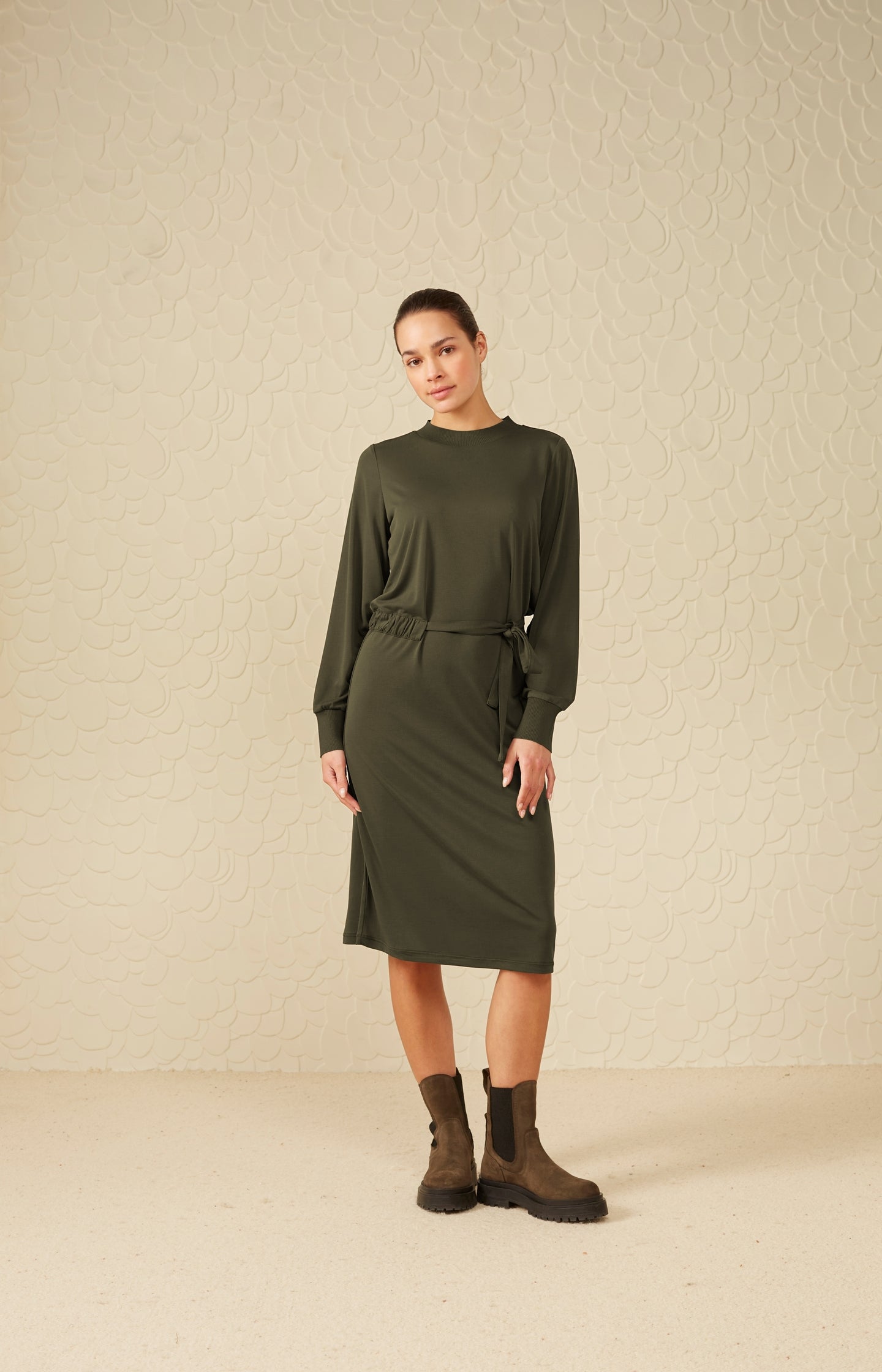 Jersey dress with high neck, long puff sleeves and cord - Type: lookbook