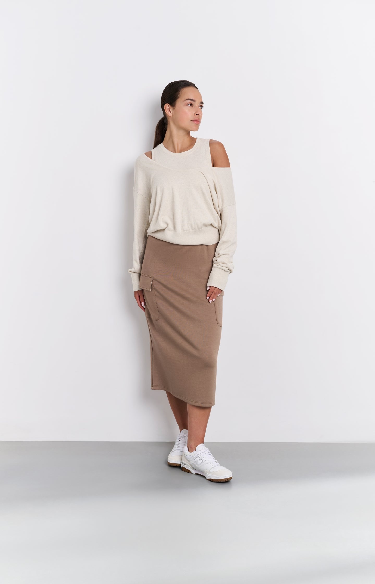 Jersey midi cargo skirt with elastic waistband - Type: lookbook