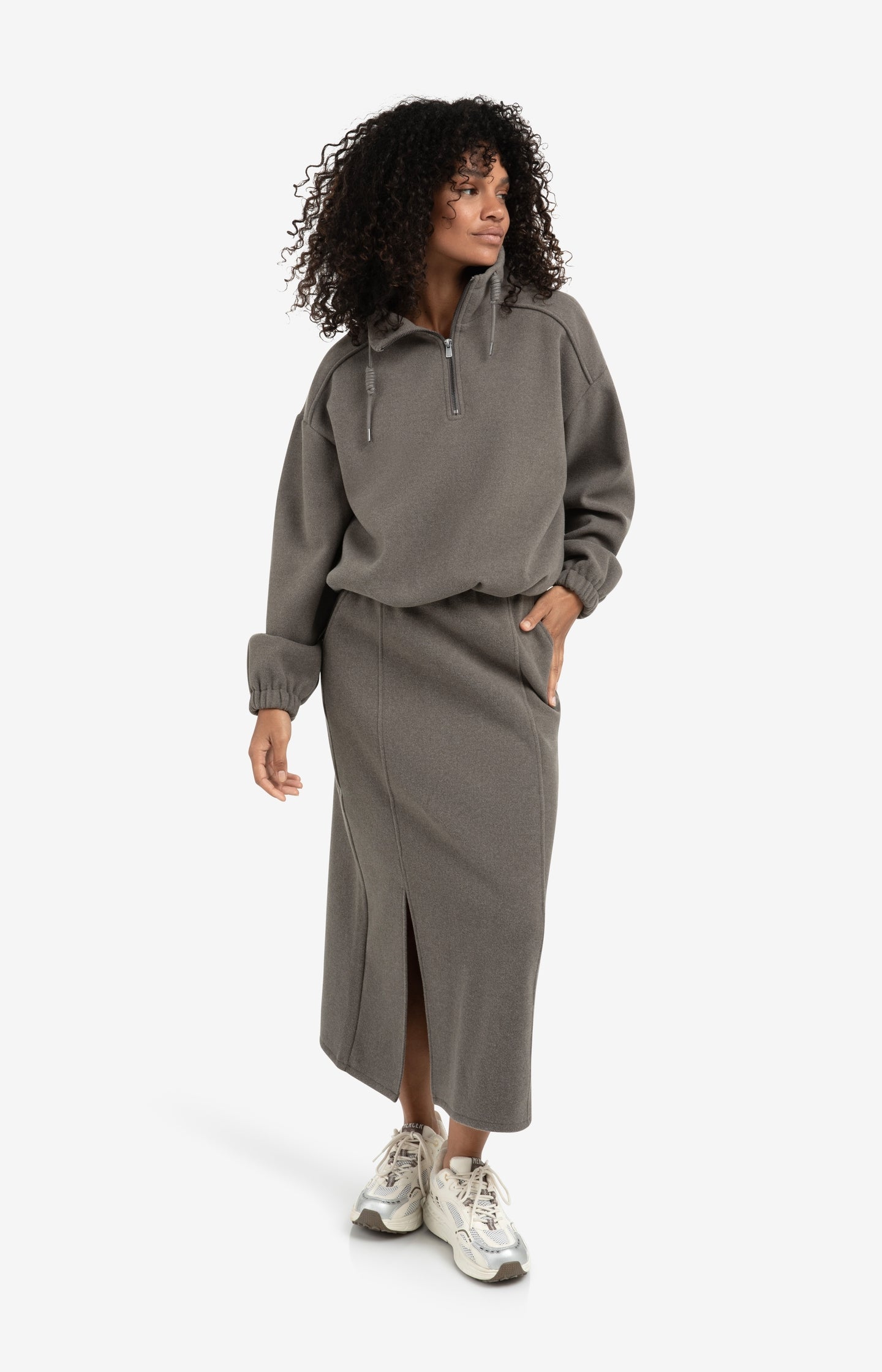 Jersey midi skirt with elastic waistband and front slit - Type: lookbook