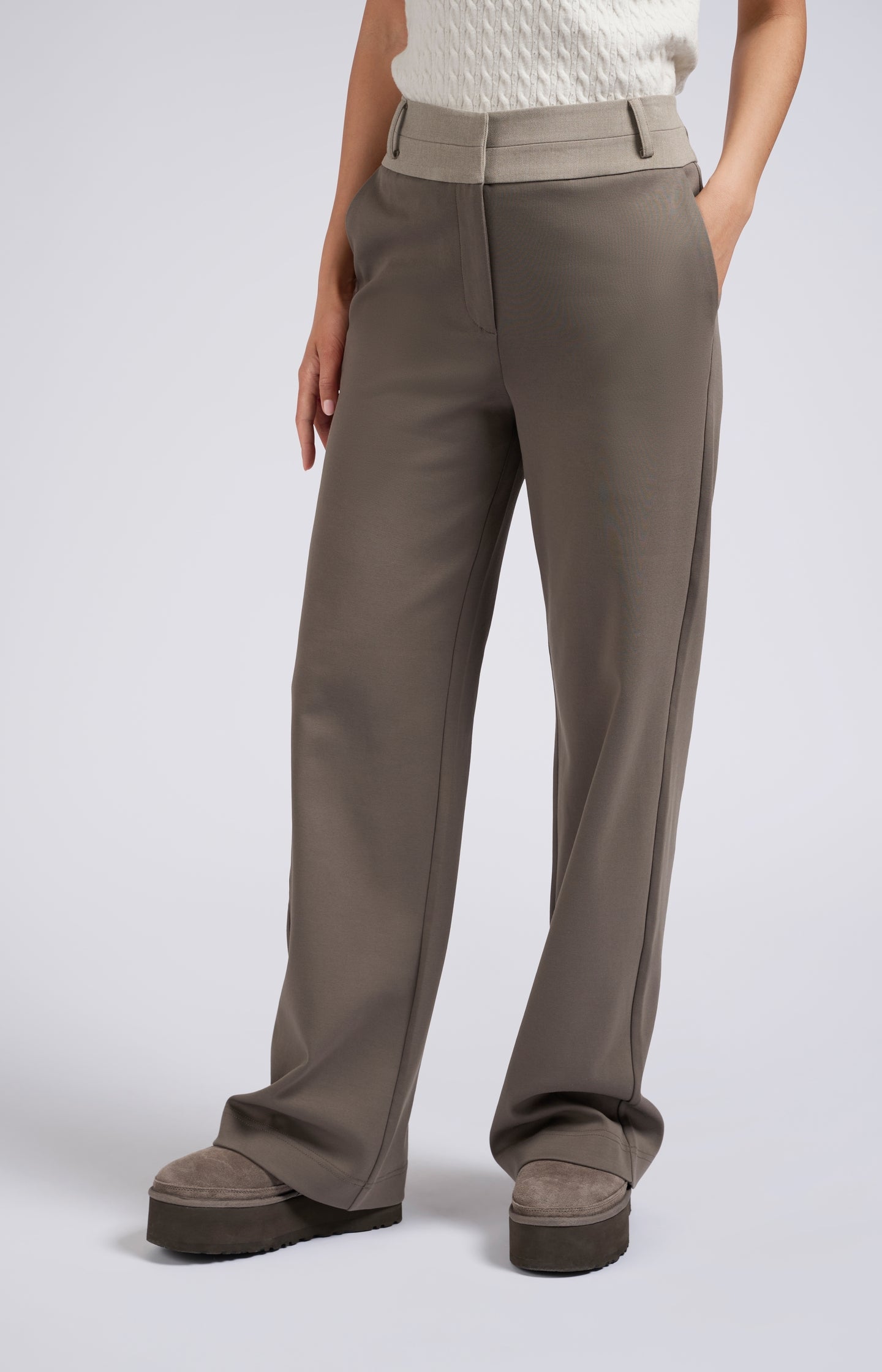 Jersey pants with wide legs, waistband and pockets