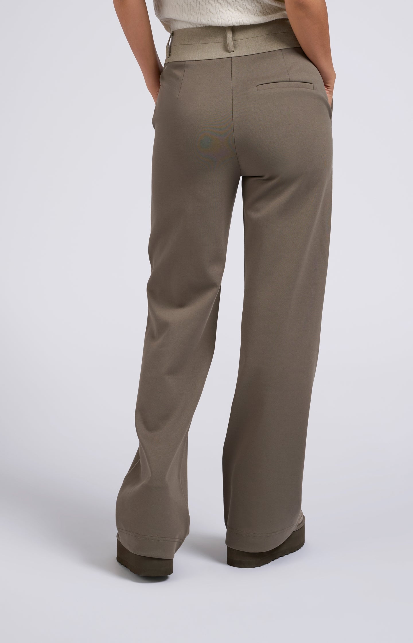 Jersey pants with wide legs, waistband and pockets