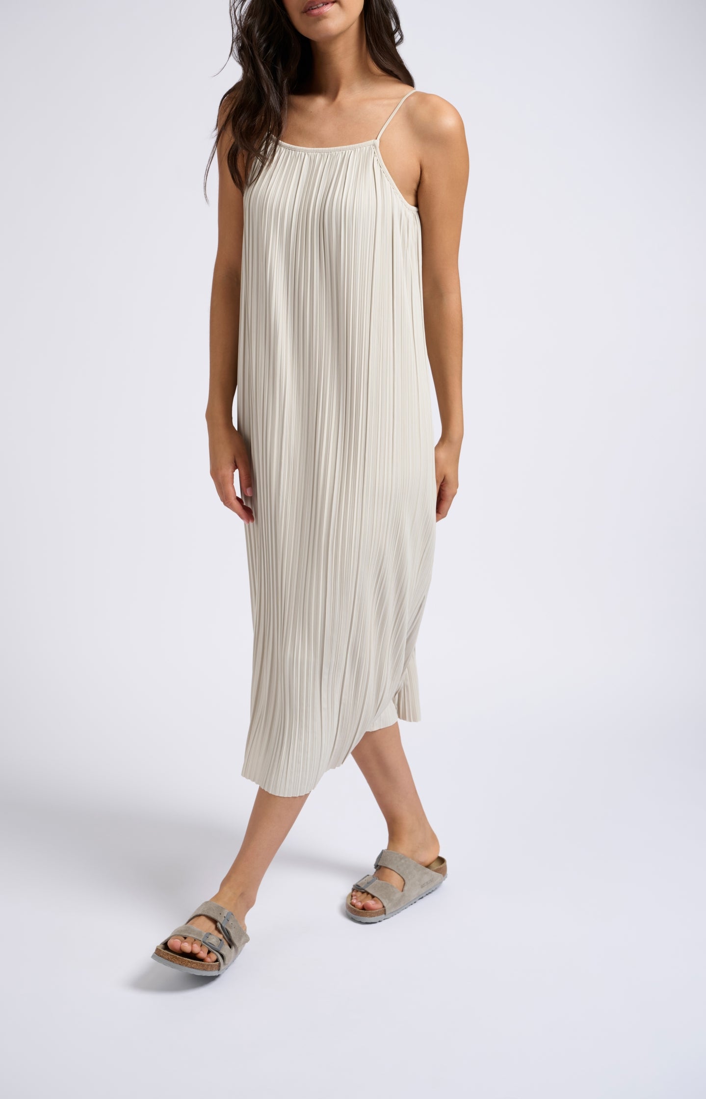Jersey plisse dress with thin straps in flowy fit - Moonstruck Grey