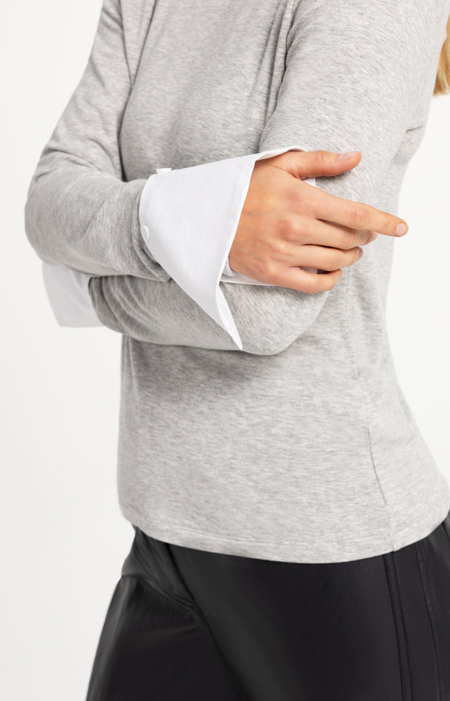 Jersey top with removable cuffs