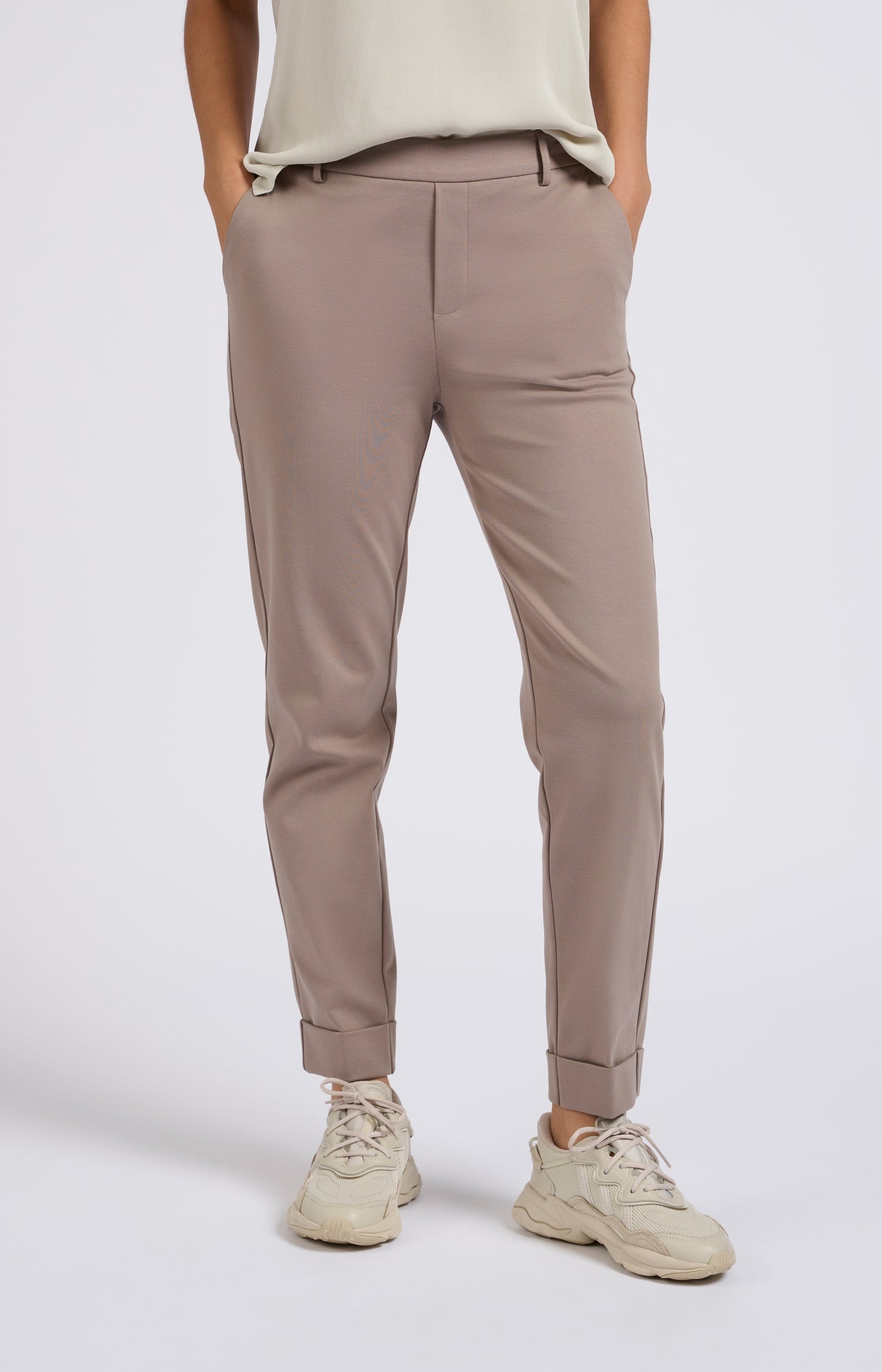 Jersey trousers with straight legs and elastic waistband