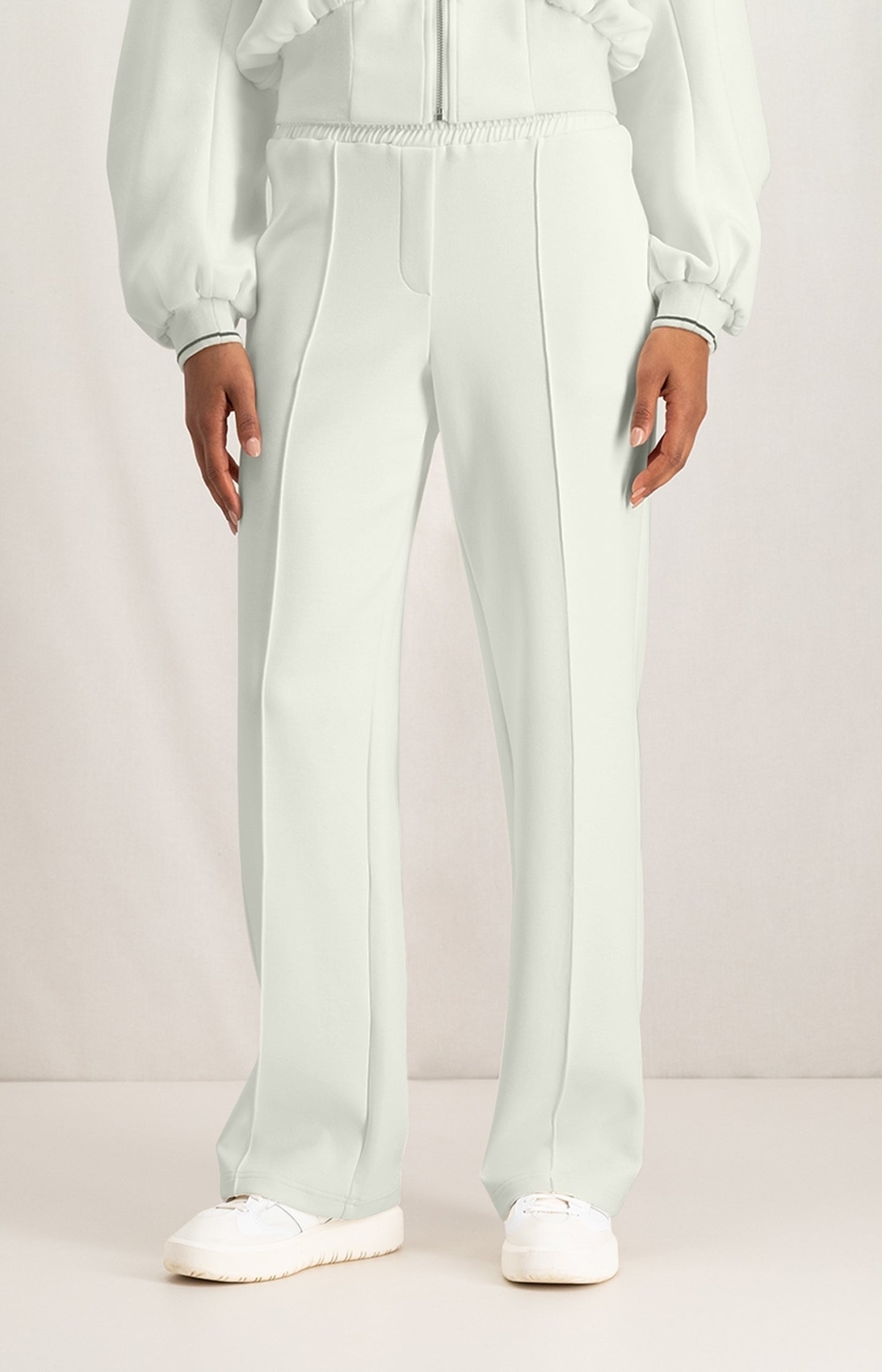 Jersey wide leg trousers with elastic waist and seam details - Type: lookbook