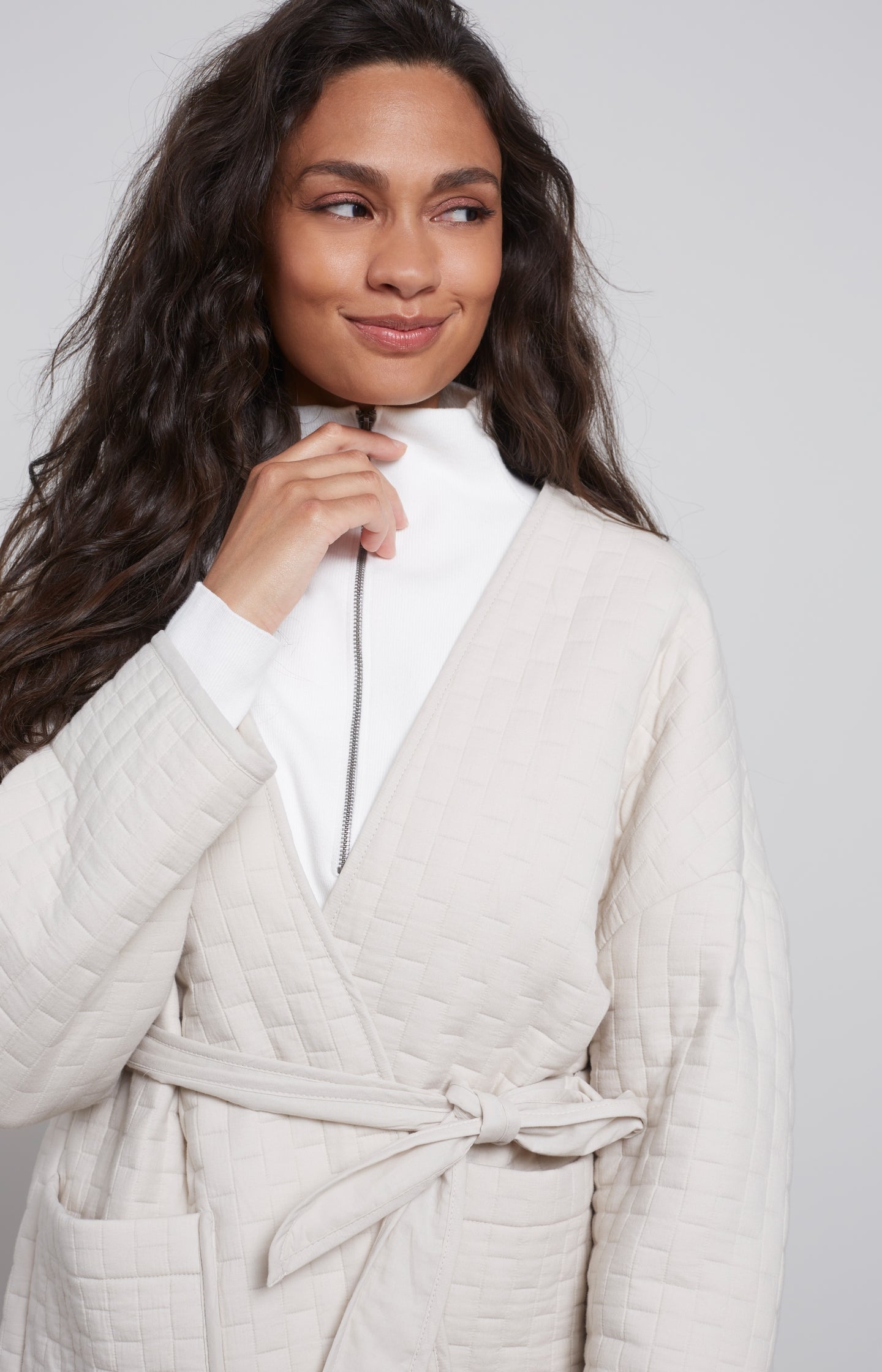 Kimono jacket with V-neck, long sleeves and waistband