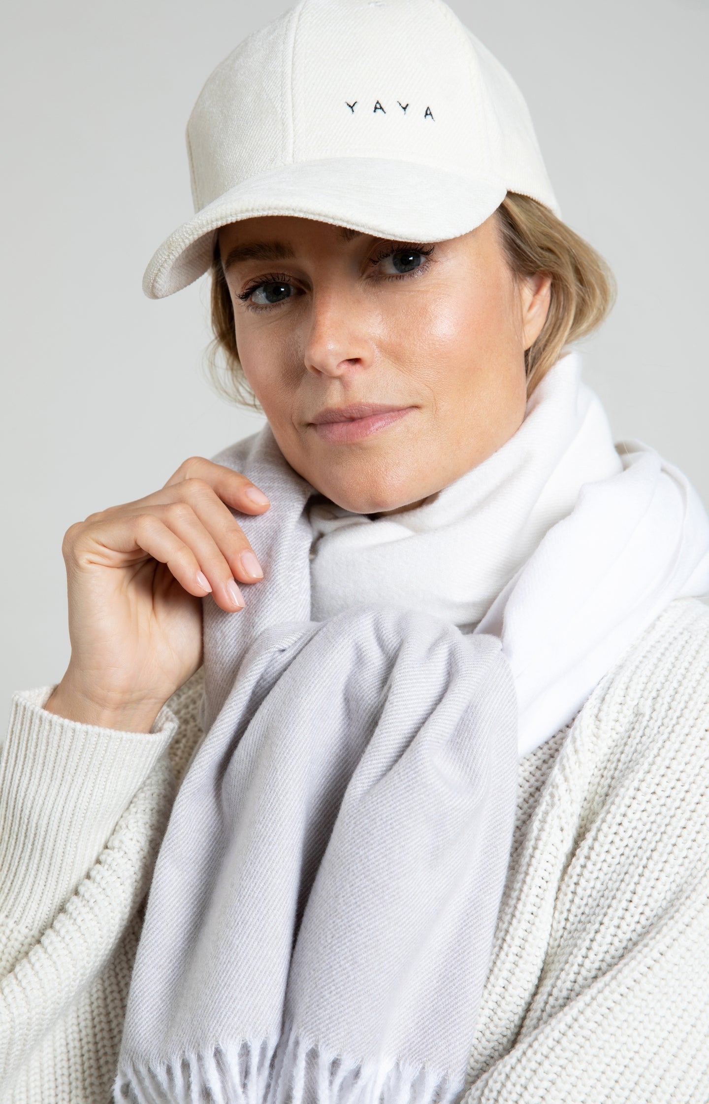 Knitted baseball cap with ribbed details and adjustable back - Onyx White