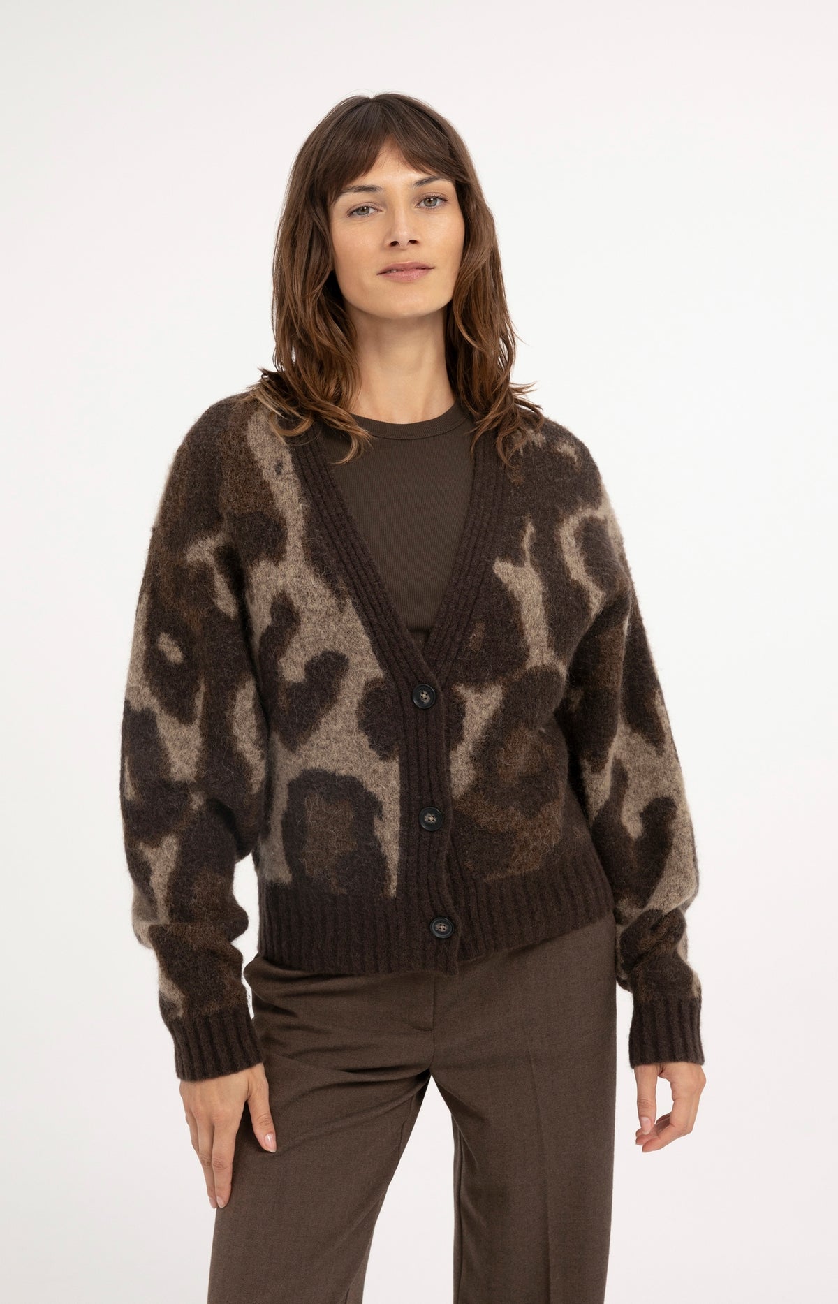 Knitted cardigan with pattern and batwing sleeves - Brown