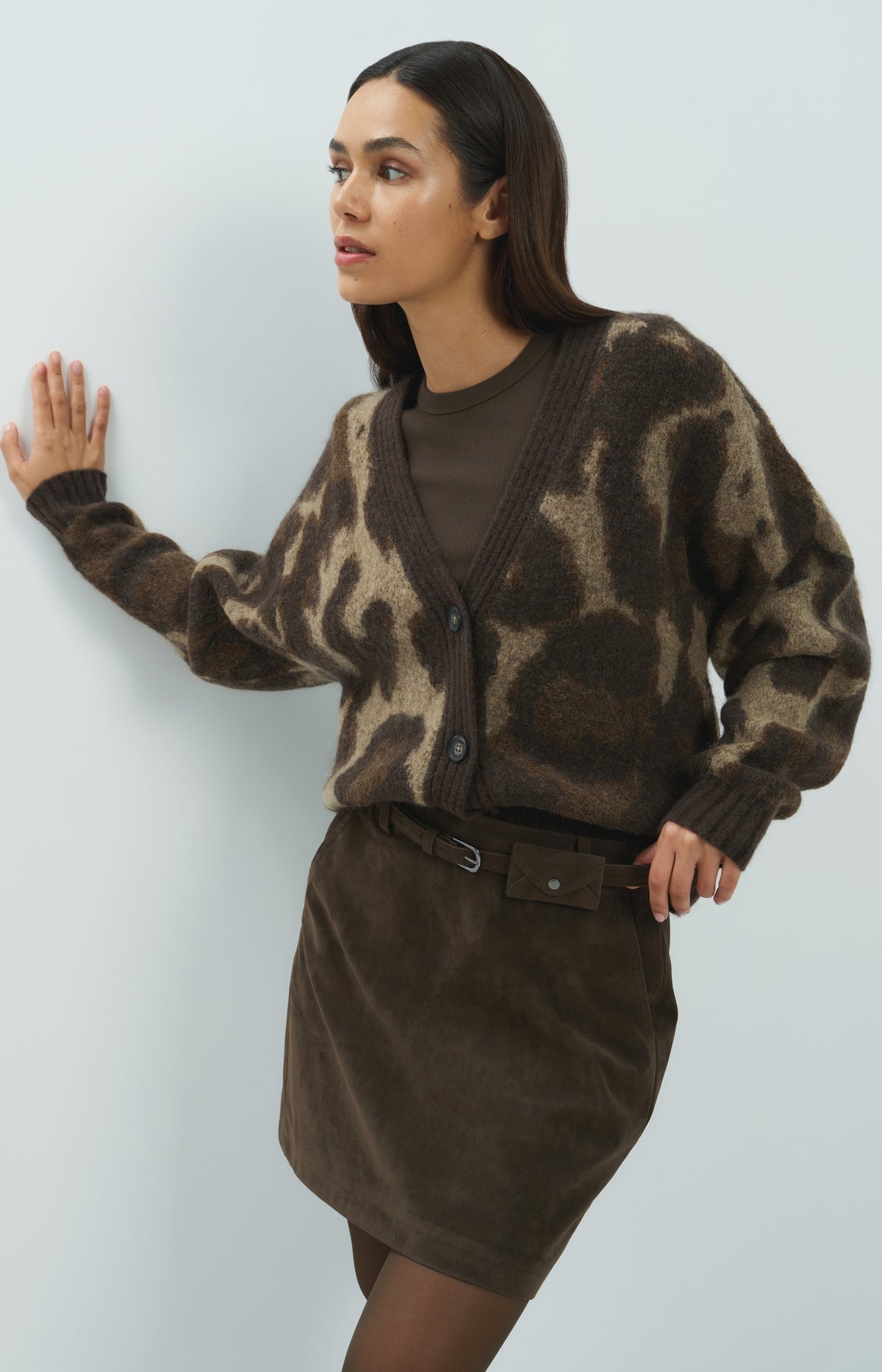 Knitted cardigan with pattern and batwing sleeves