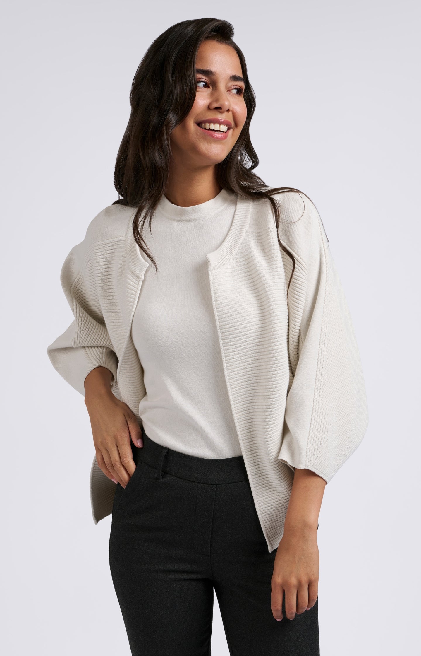 Knitted cardigan with three-quarter sleeves and a round neck - Type: lookbook