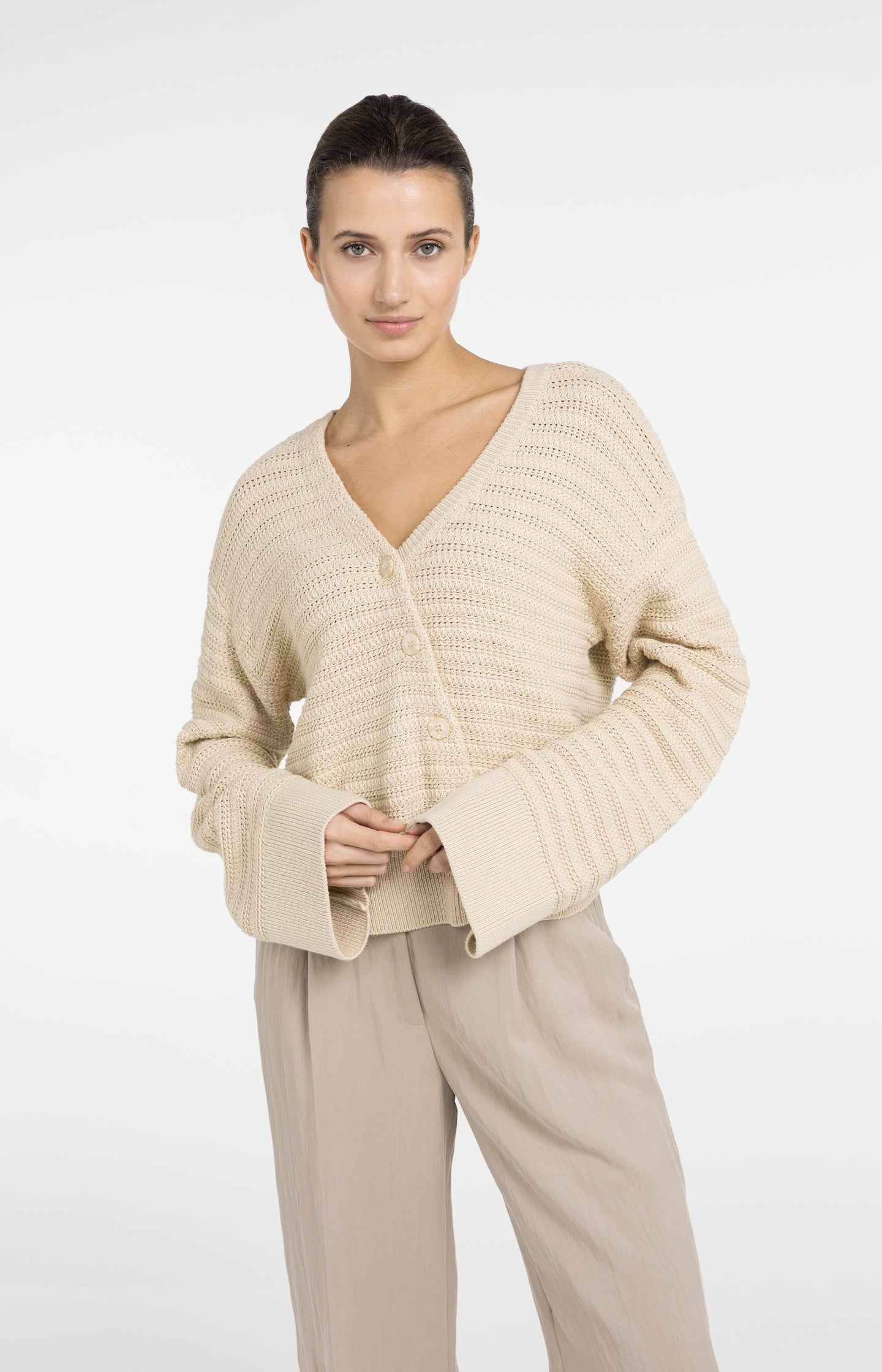 Knitted cardigan with V-neck and diagonal placket - Type: lookbook