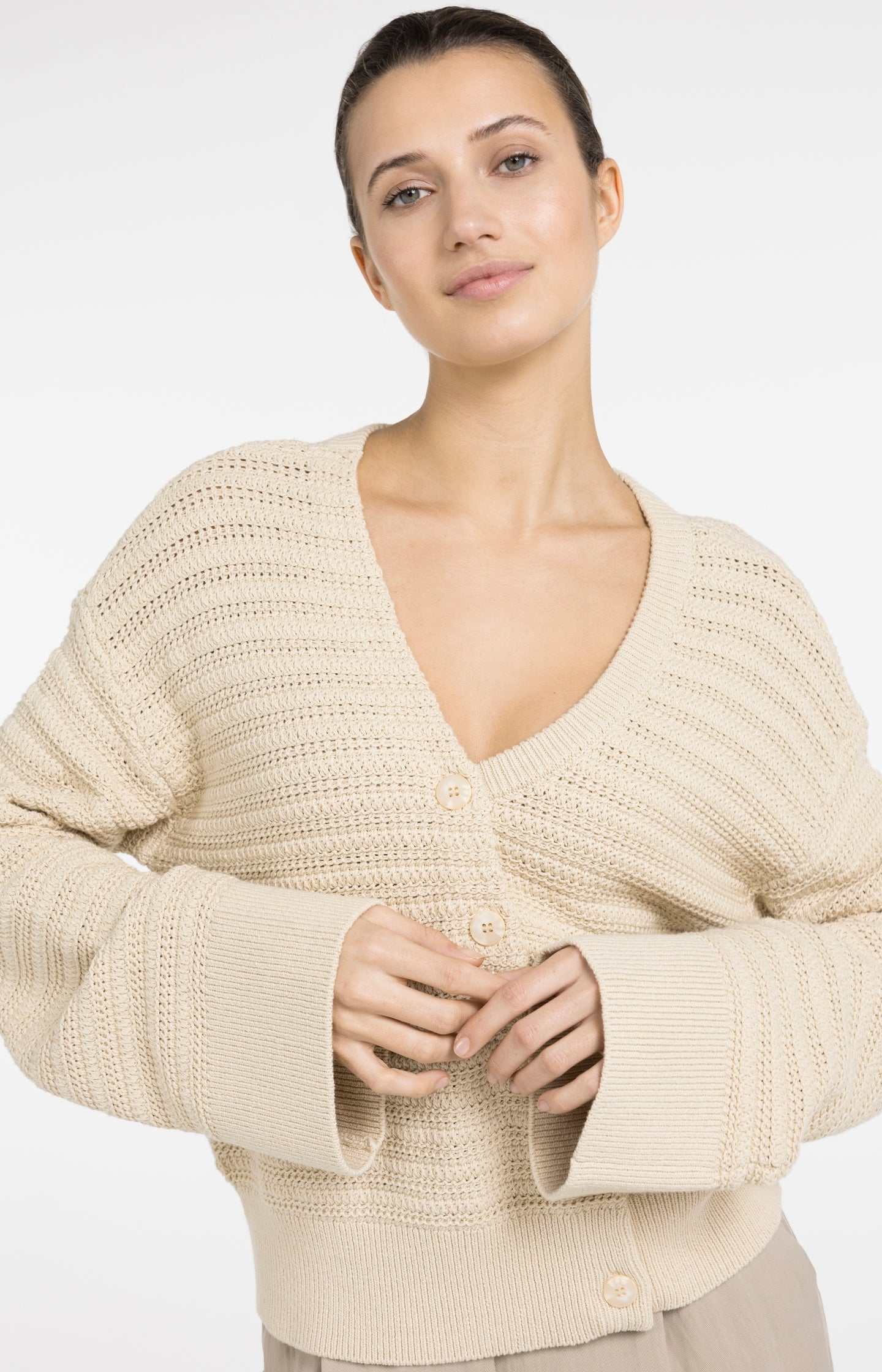 Knitted cardigan with V-neck and diagonal placket