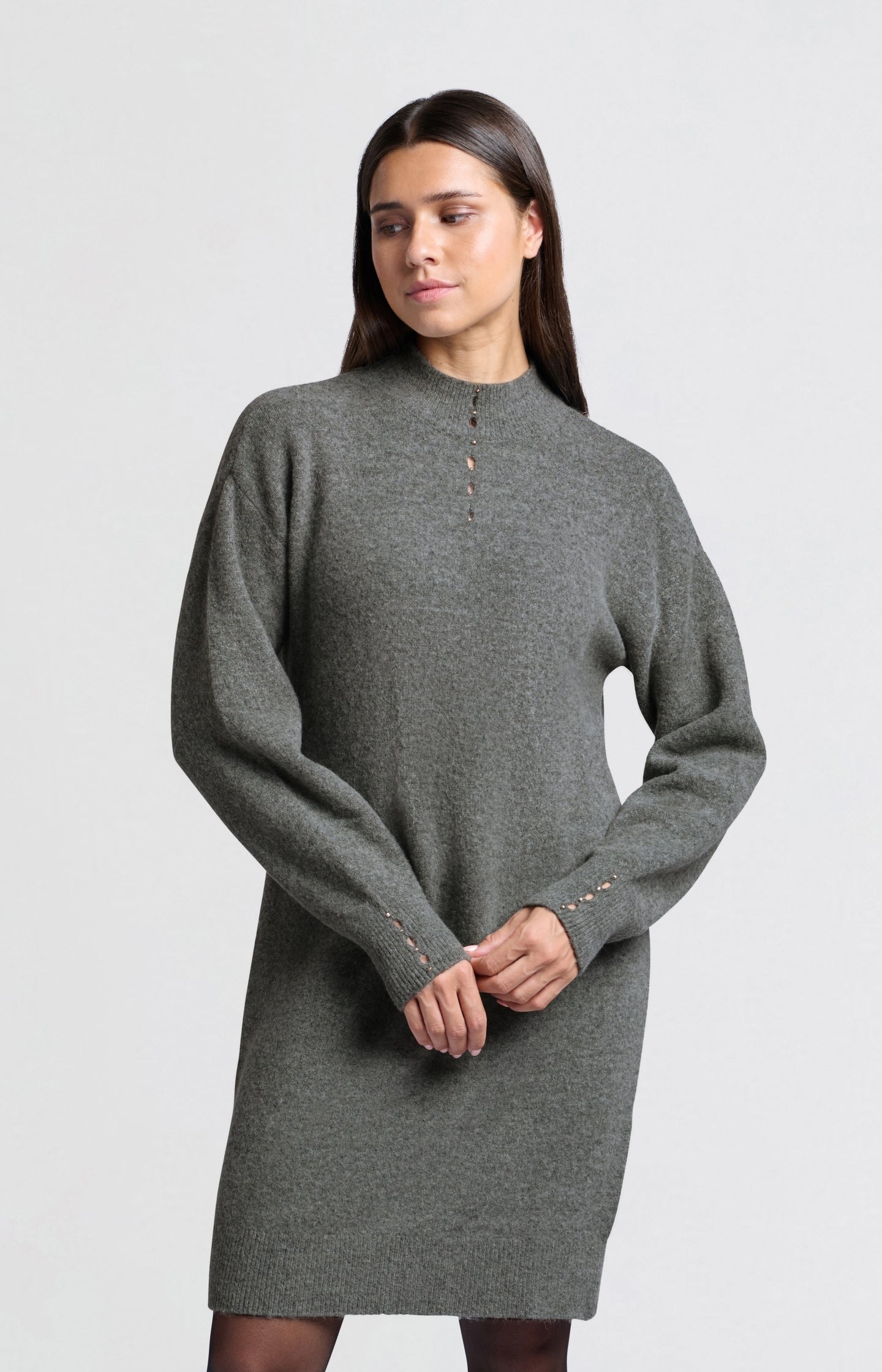 Knitted dress with buttons, long sleeves and round neck