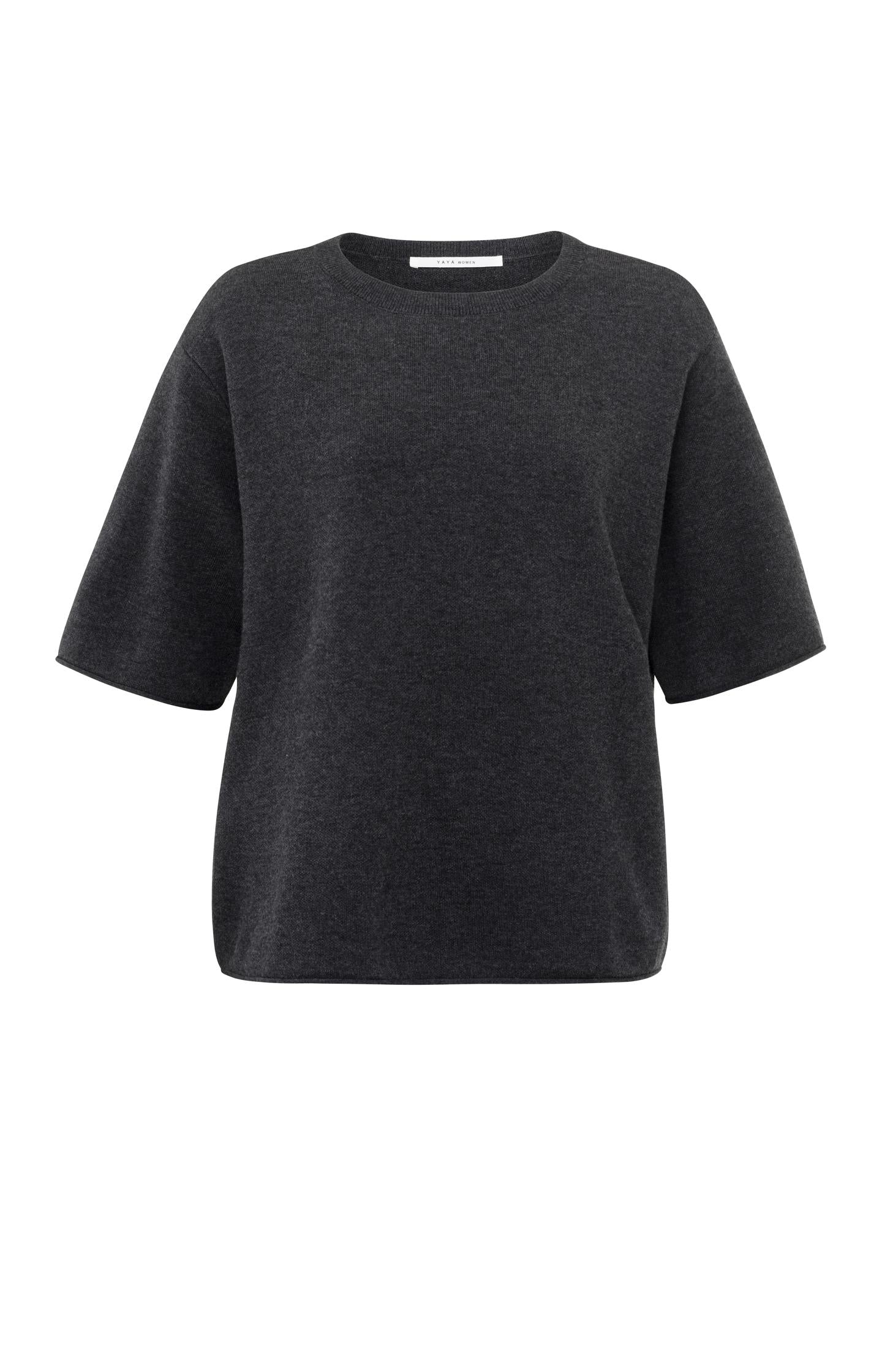 Knitted jacquard sweater with a round neck and short sleeves - Type: product