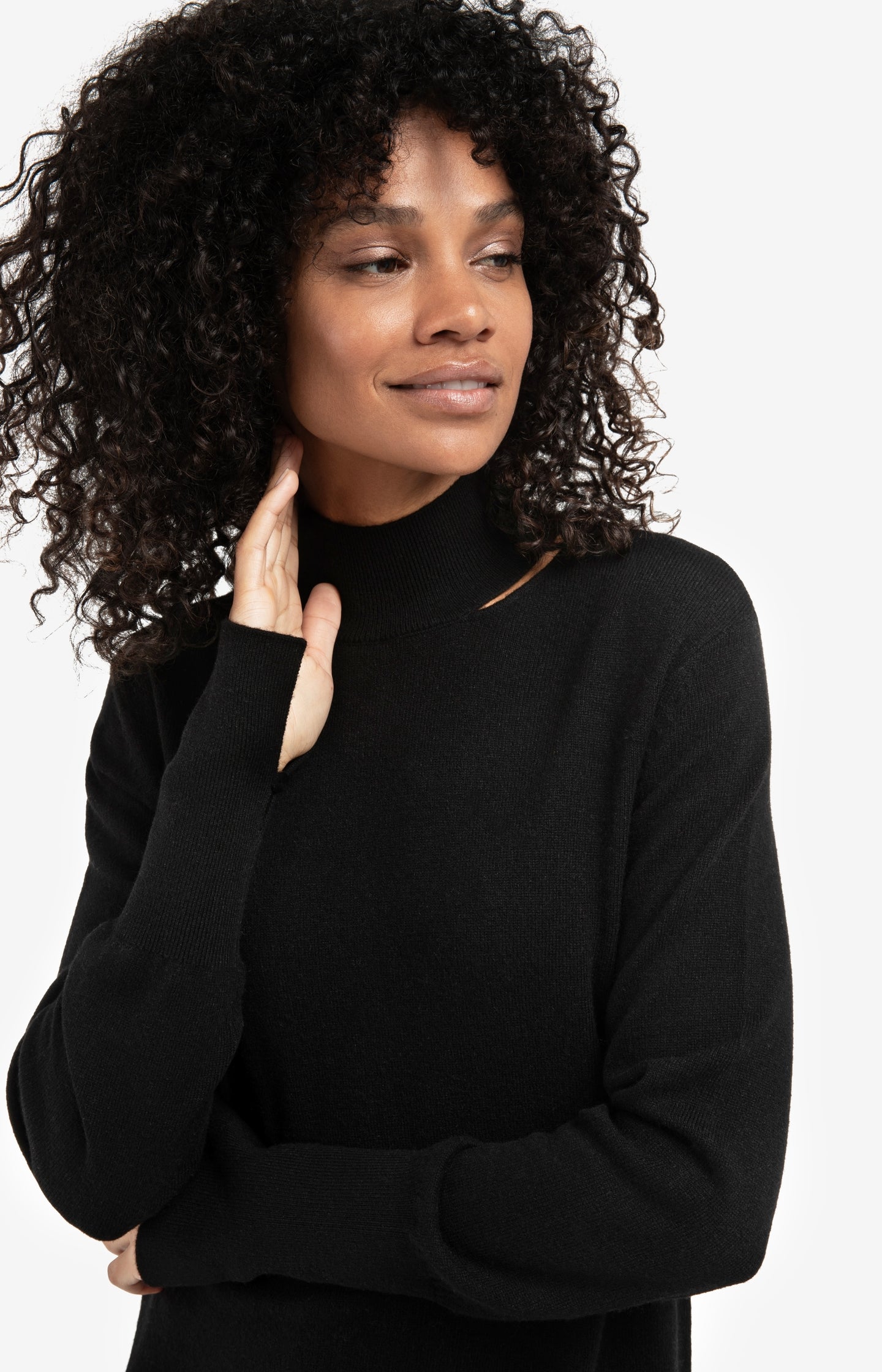 Knitted midi dress with open details at neckline