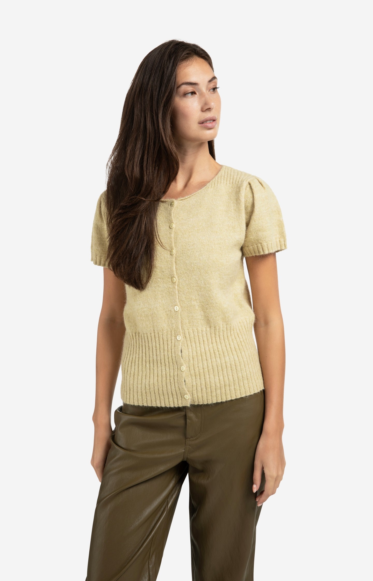 Knitted short sleeve cardigan with rib accents - Type: lookbook