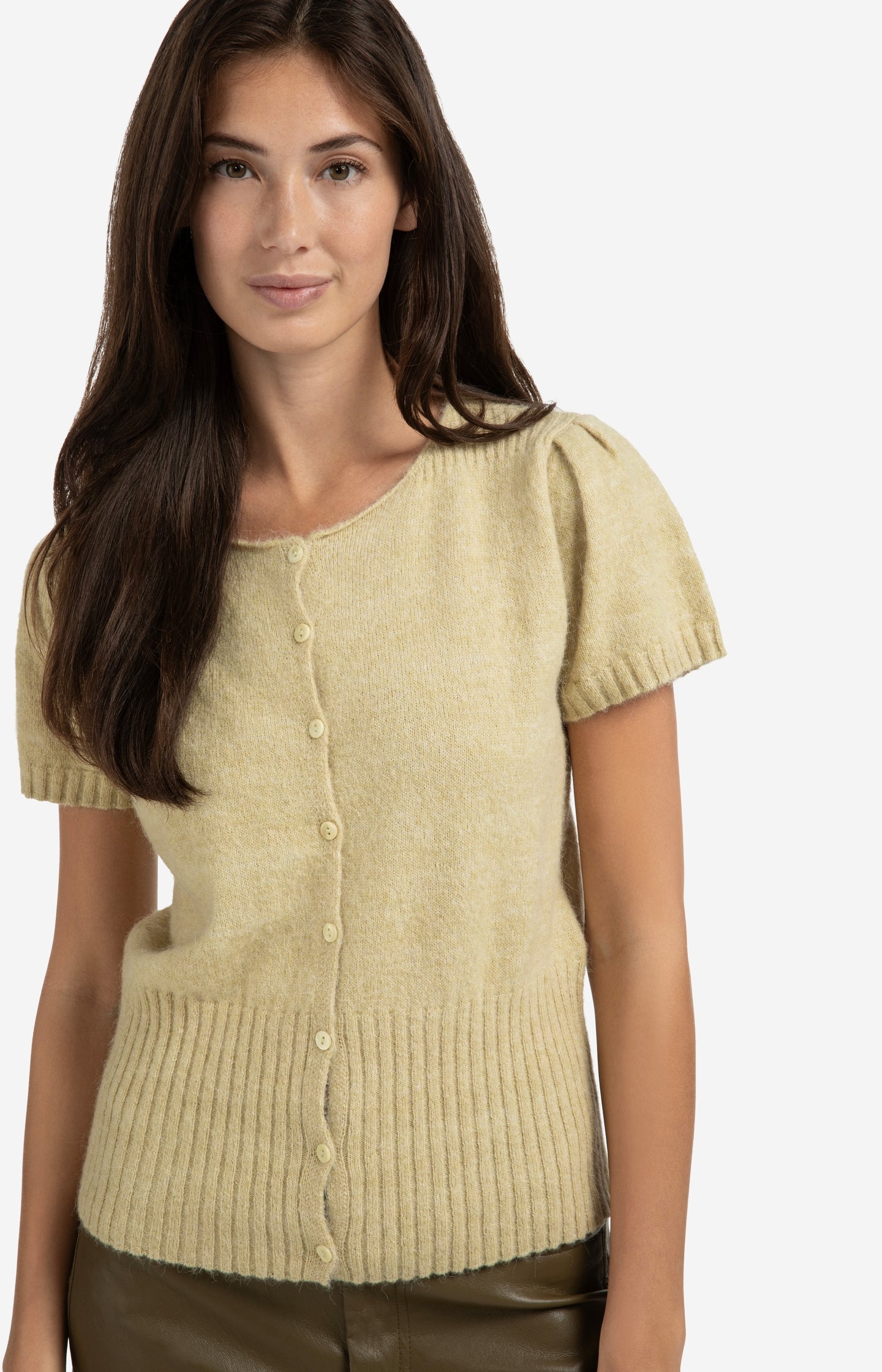 Knitted short sleeve cardigan with rib accents