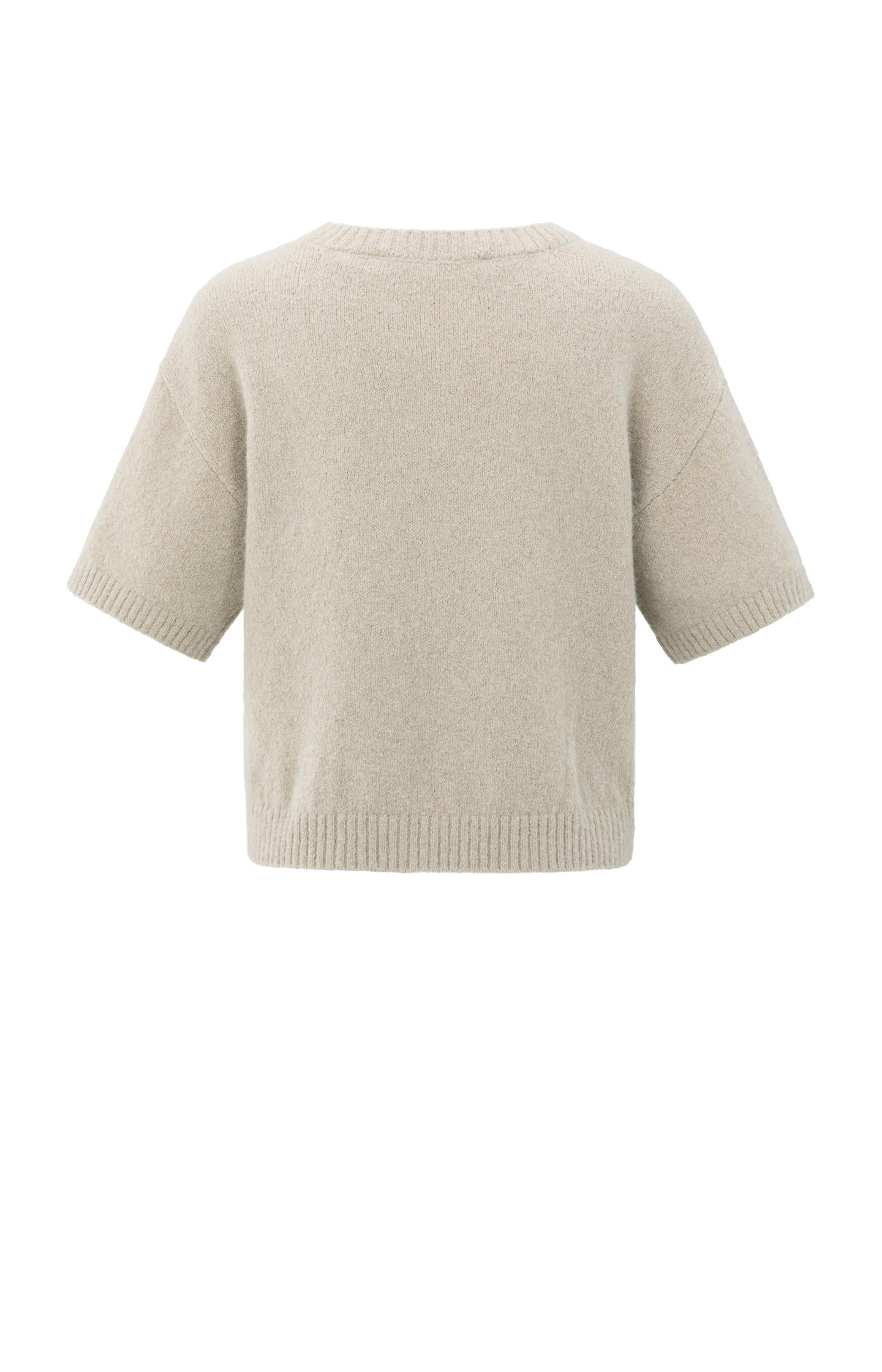 Knitted short sleeve sweater with artwork