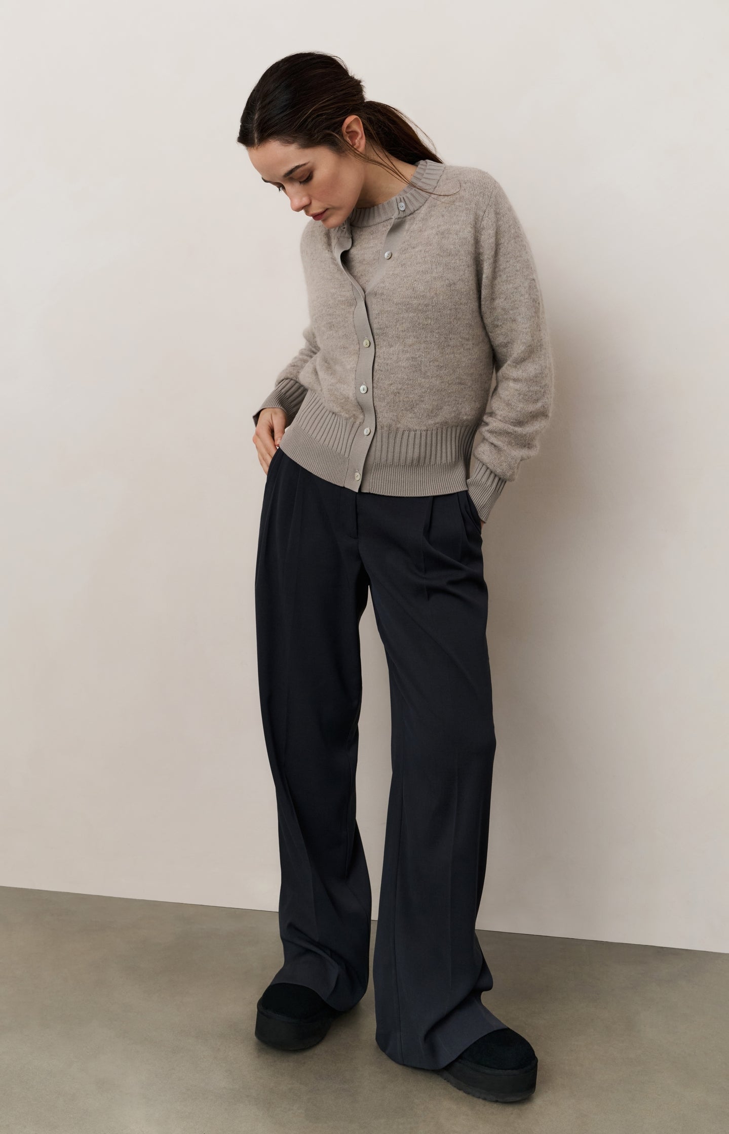 Knitted short sleeve sweater with double rib details